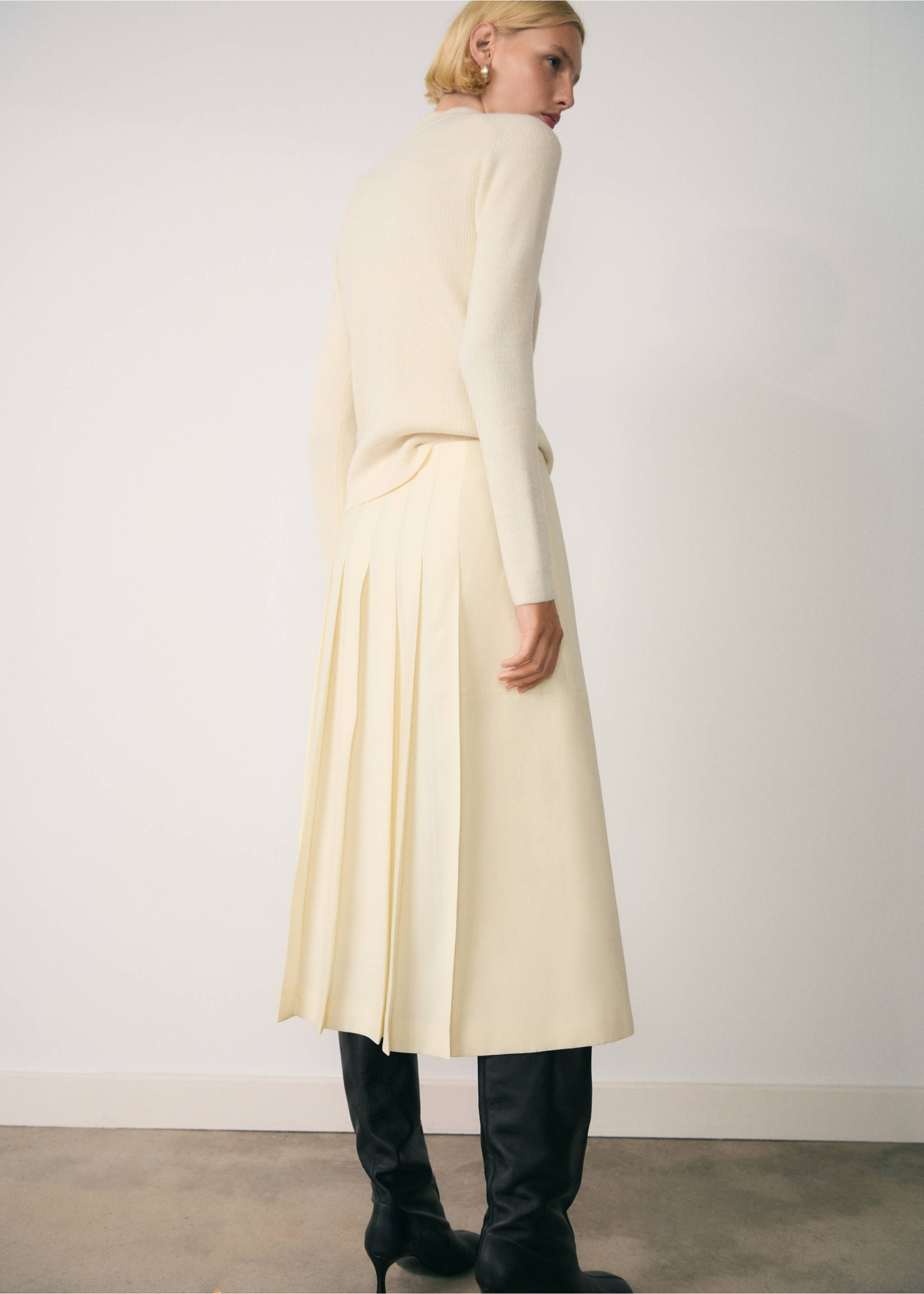 Pullover mit halbhohem Zip-Kragen - Rückseite des Artikels, Ecru. Ref: 77007704-00.