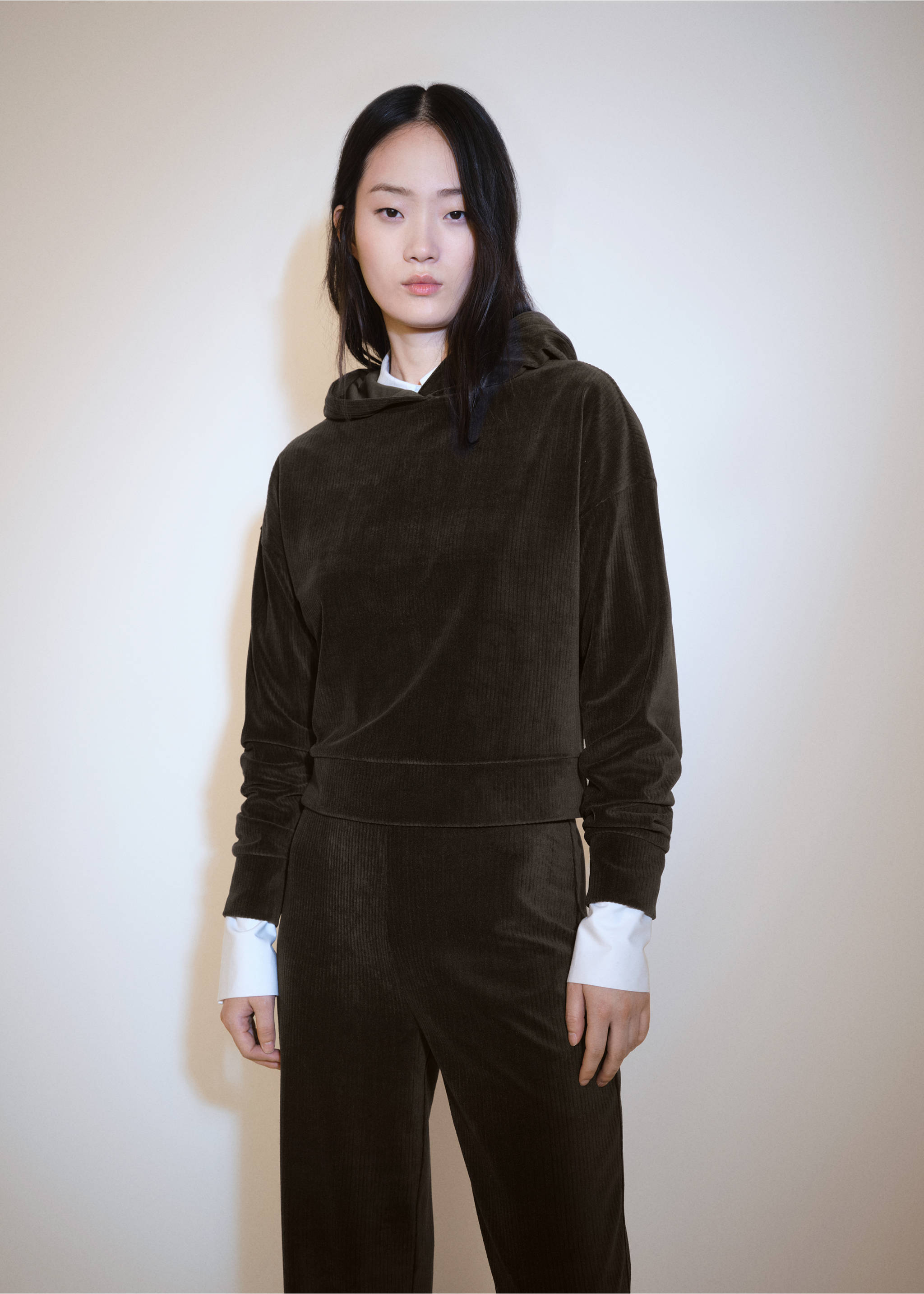 Corduroy hooded sweatshirt - Medium plane, Khaki. Ref: 77007710-00.