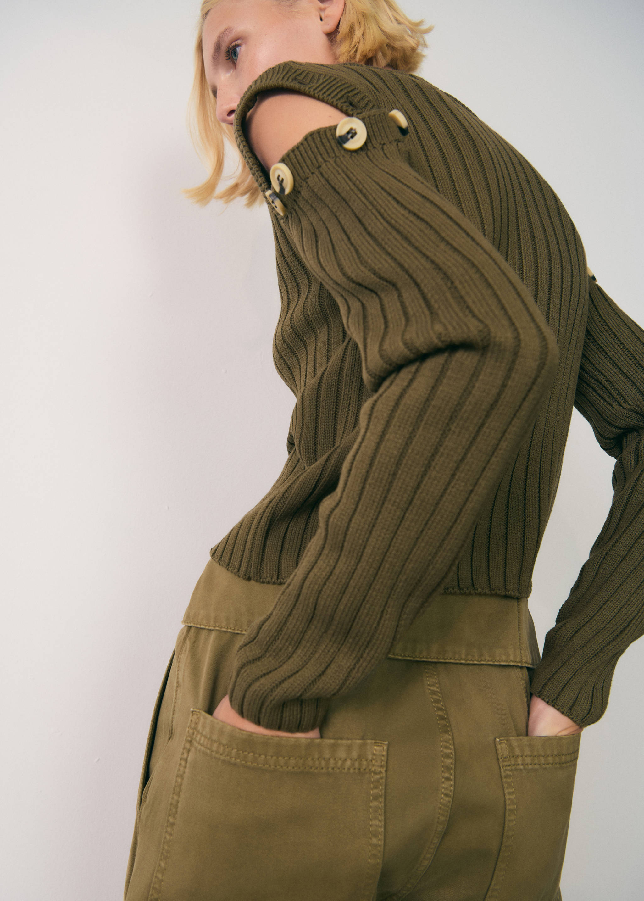 Sweater with shoulder buttons - Details of the article 1