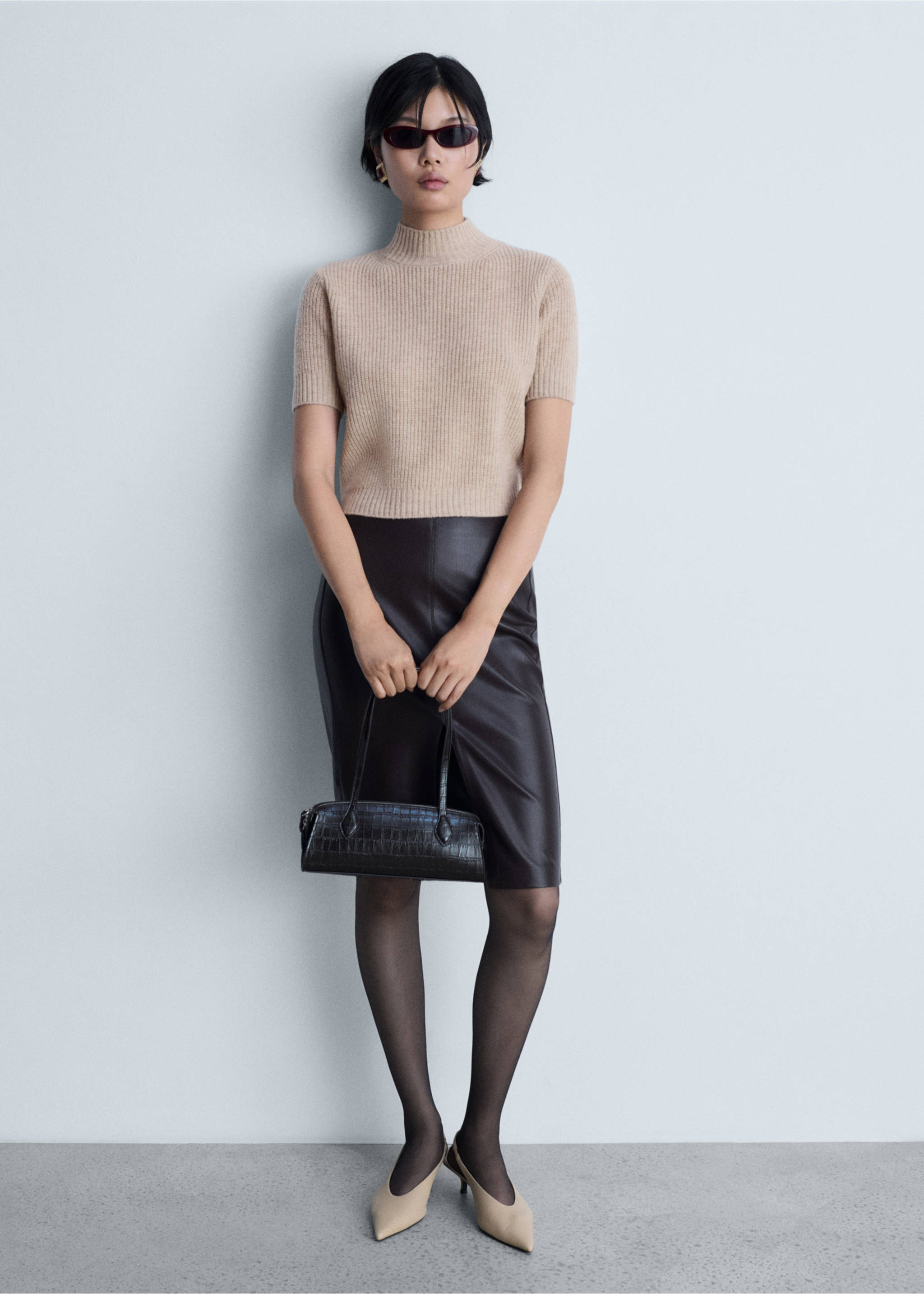 Short-sleeved wool sweater - General plane, Light/Pastel Grey. Ref: 77007723-00.