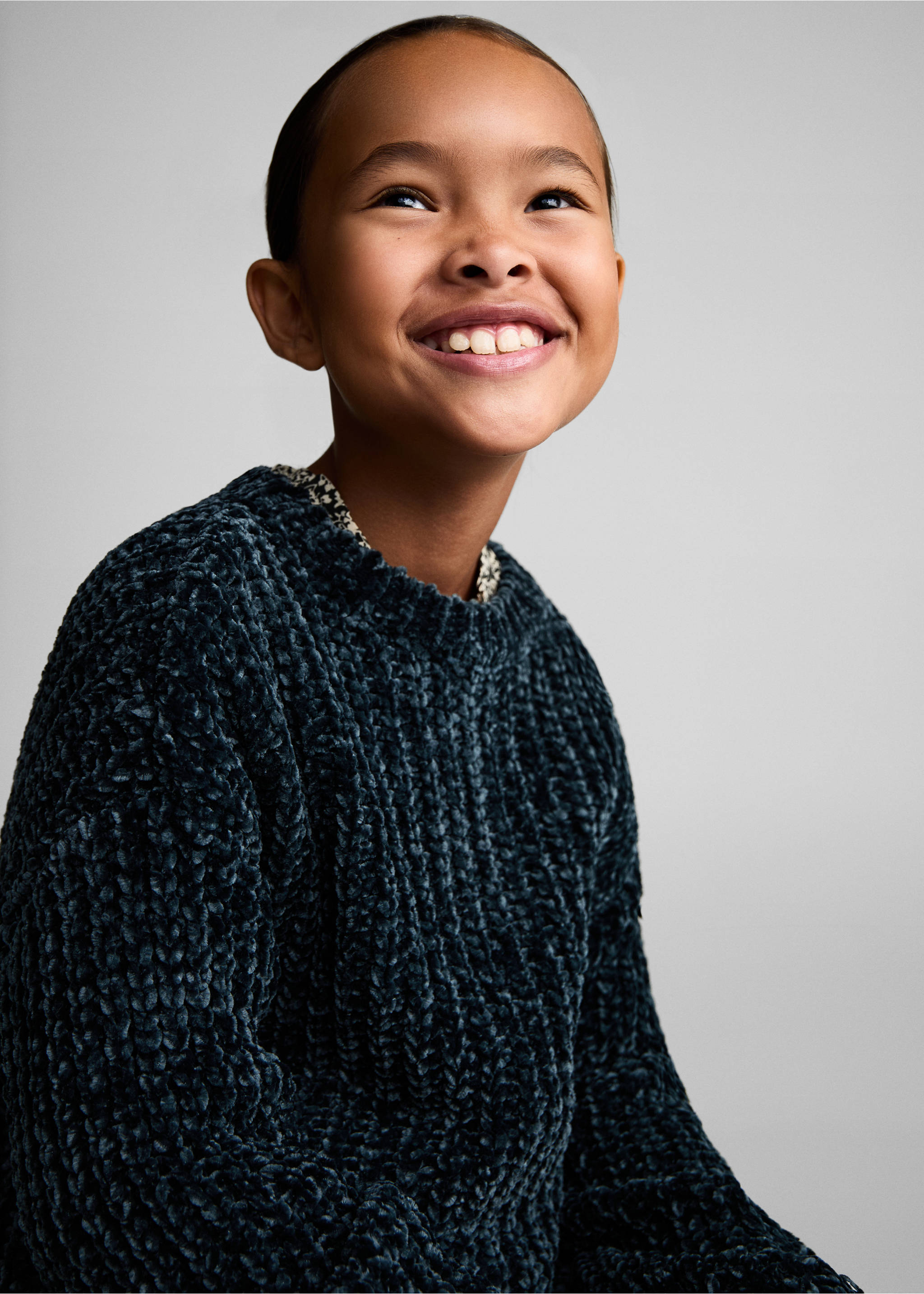 Chenille knit sweater - Details of the article 1, Dark Green. Ref: 77007725-00.