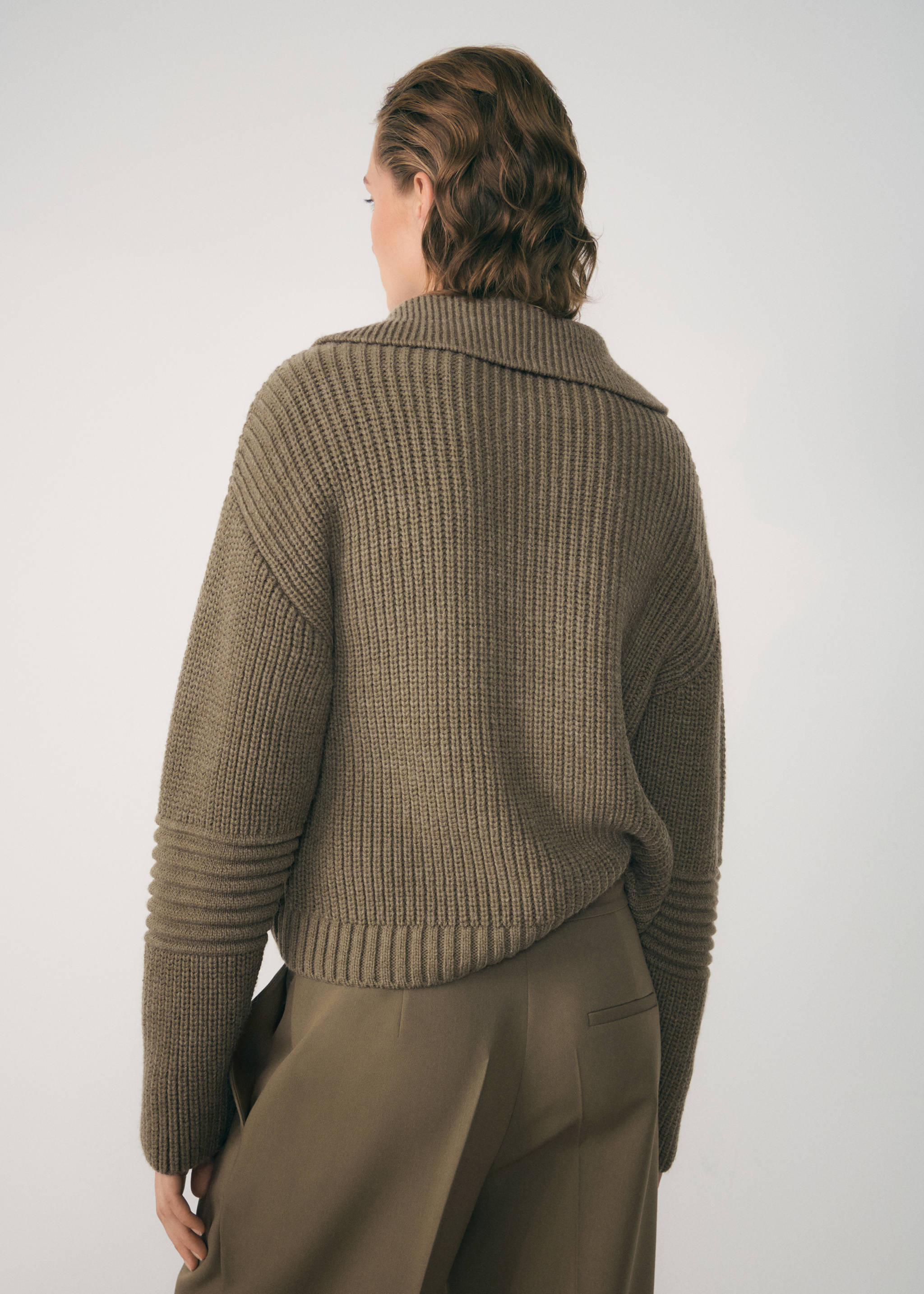 Ribbed sweater with zip collar - Reverse of the article