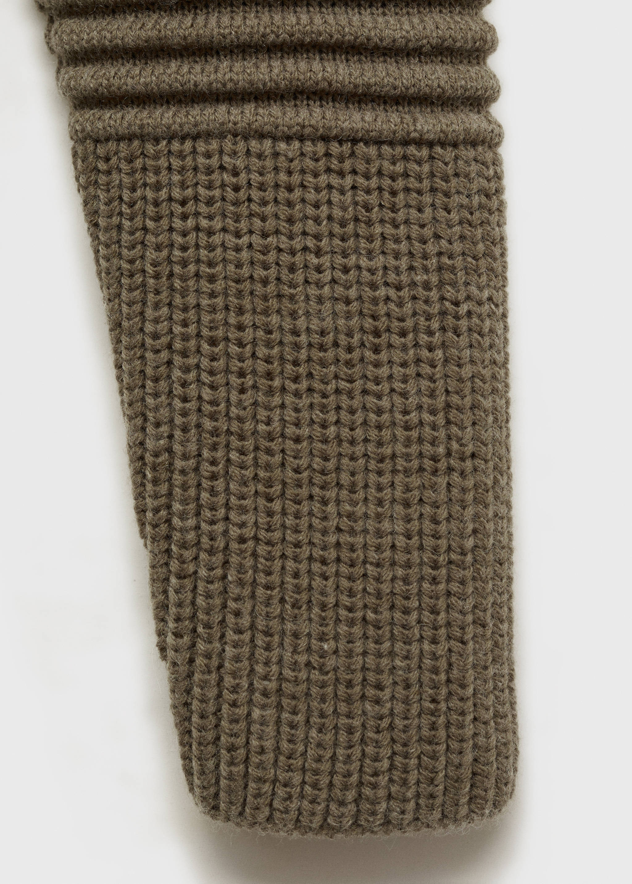 Ribbed sweater with zip collar - Details of the article 0
