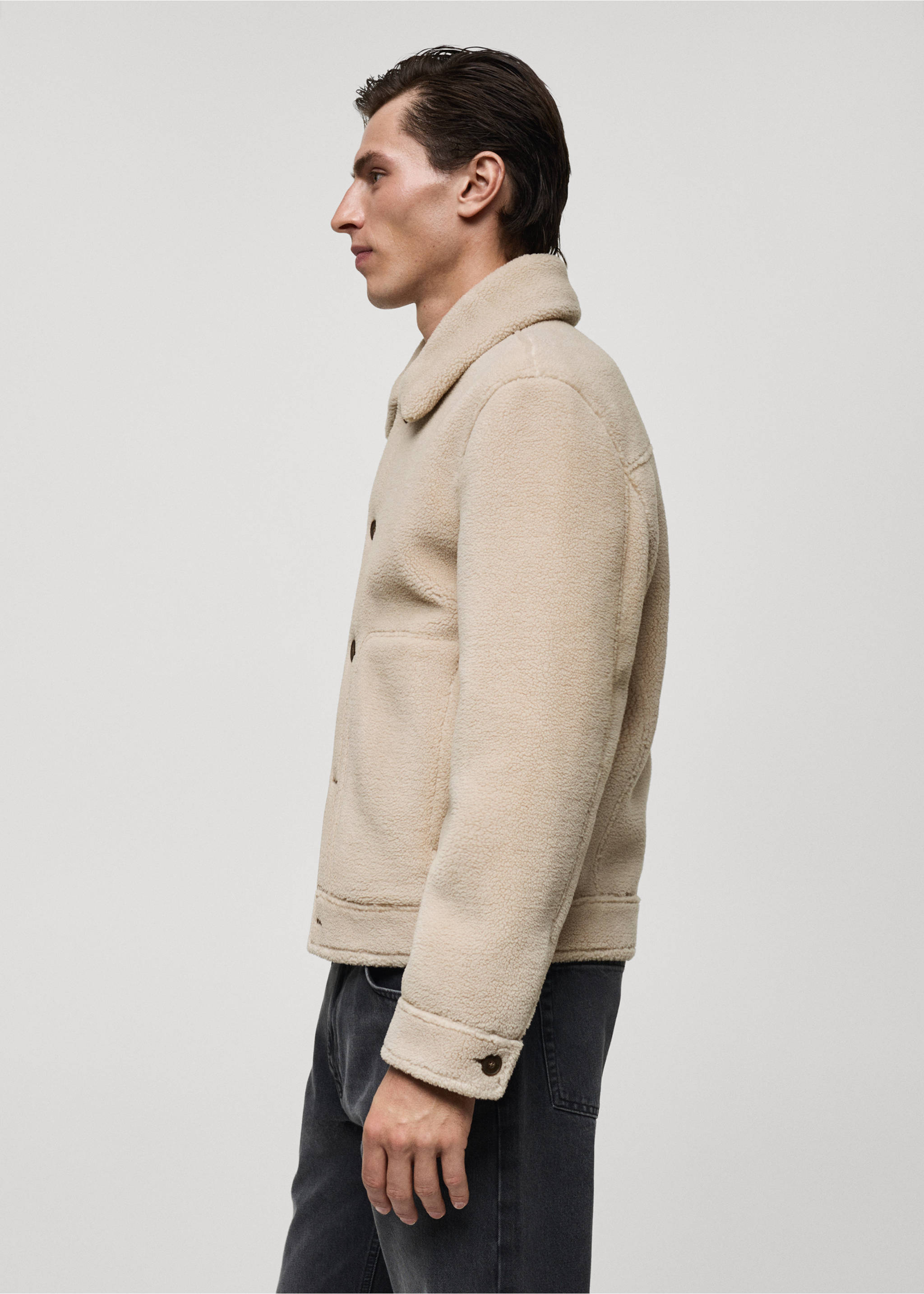 Regular fit sheepskin jacket with buttons - Details of the article 2, Ecru. Ref: 77007919-00.