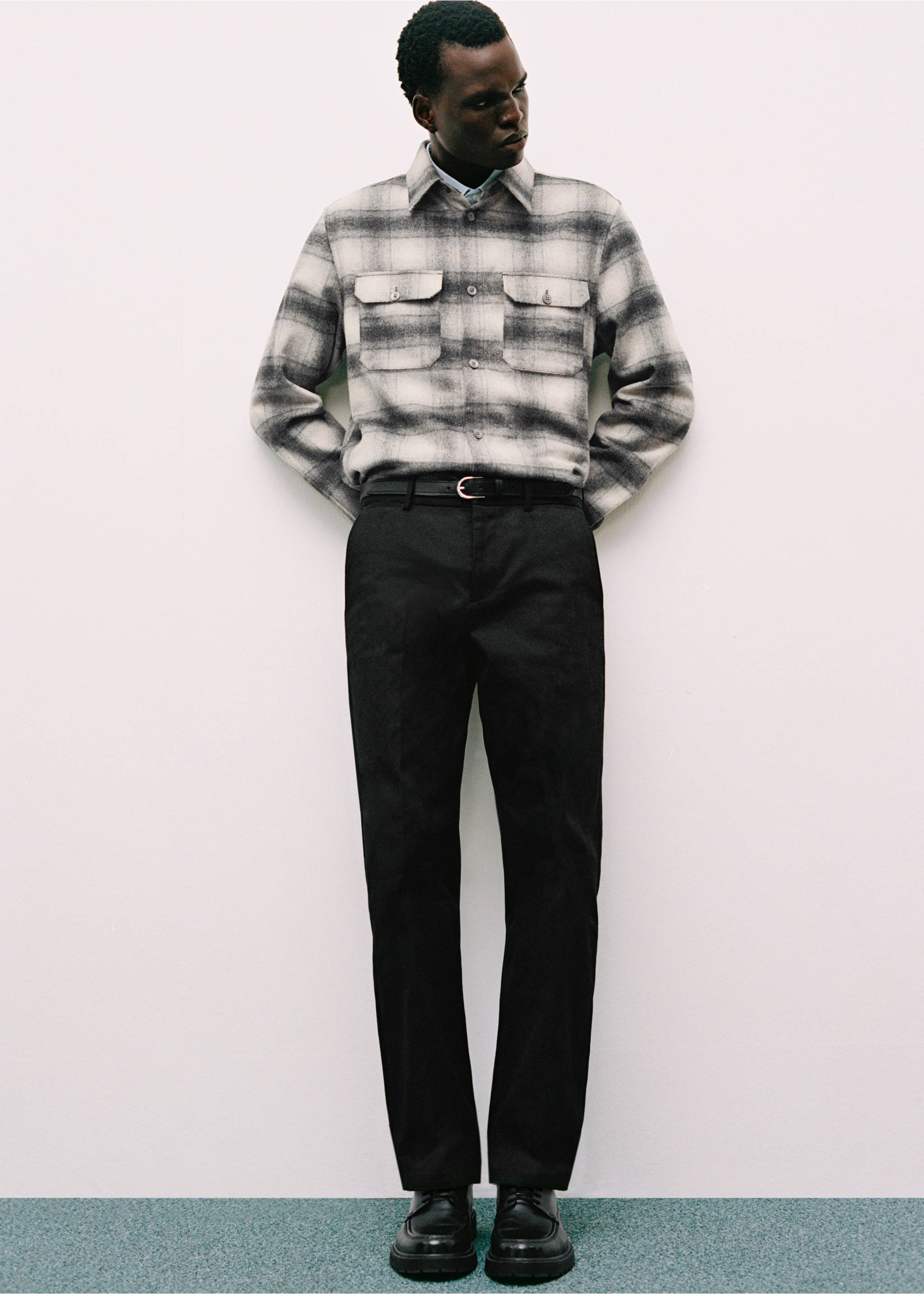 Cotton straight-fit  trousers with drawstring - Details of the article 3, Black. Ref: 77007930-00.