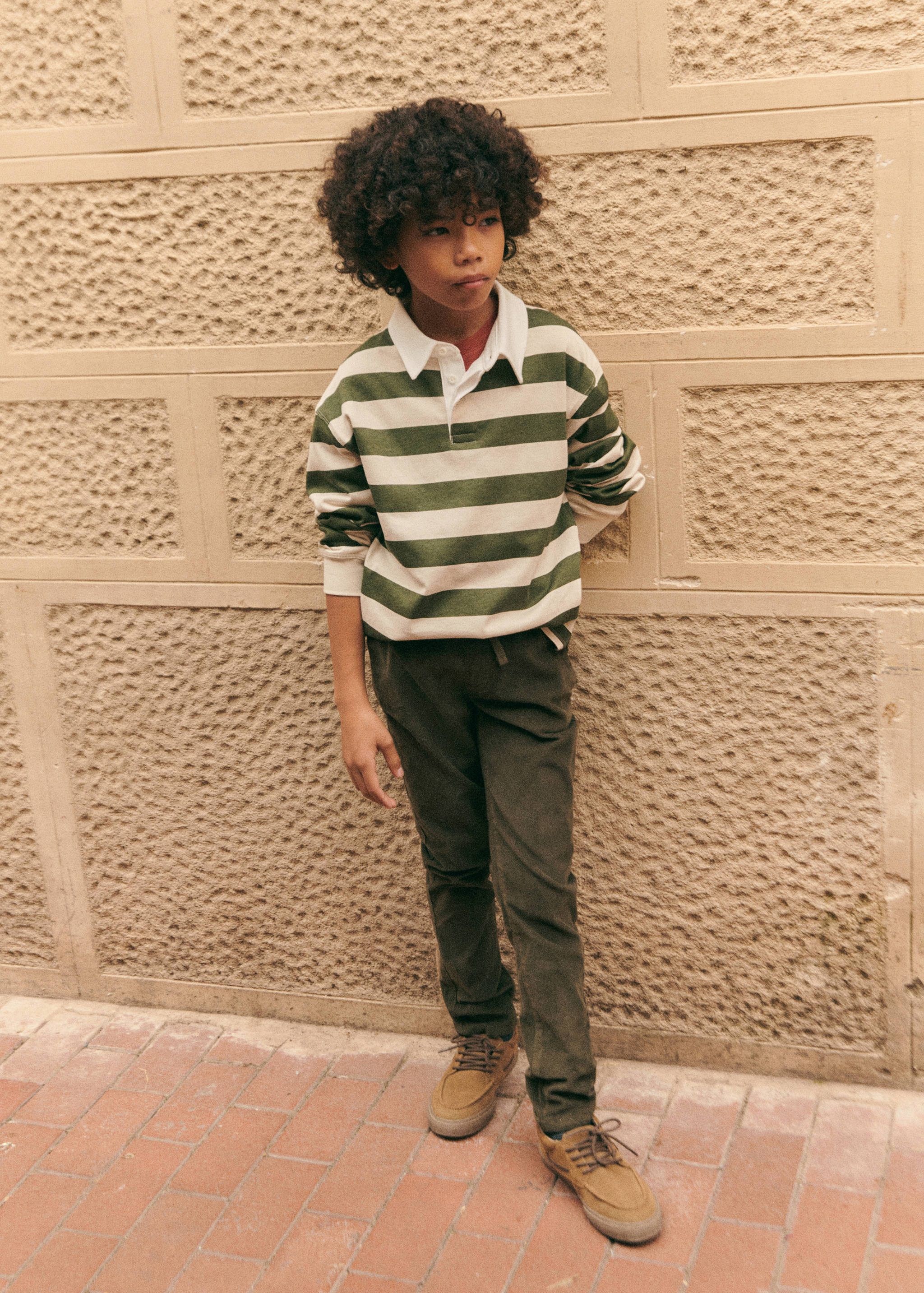 Corduroy trousers with elastic waist - Details of the article 5