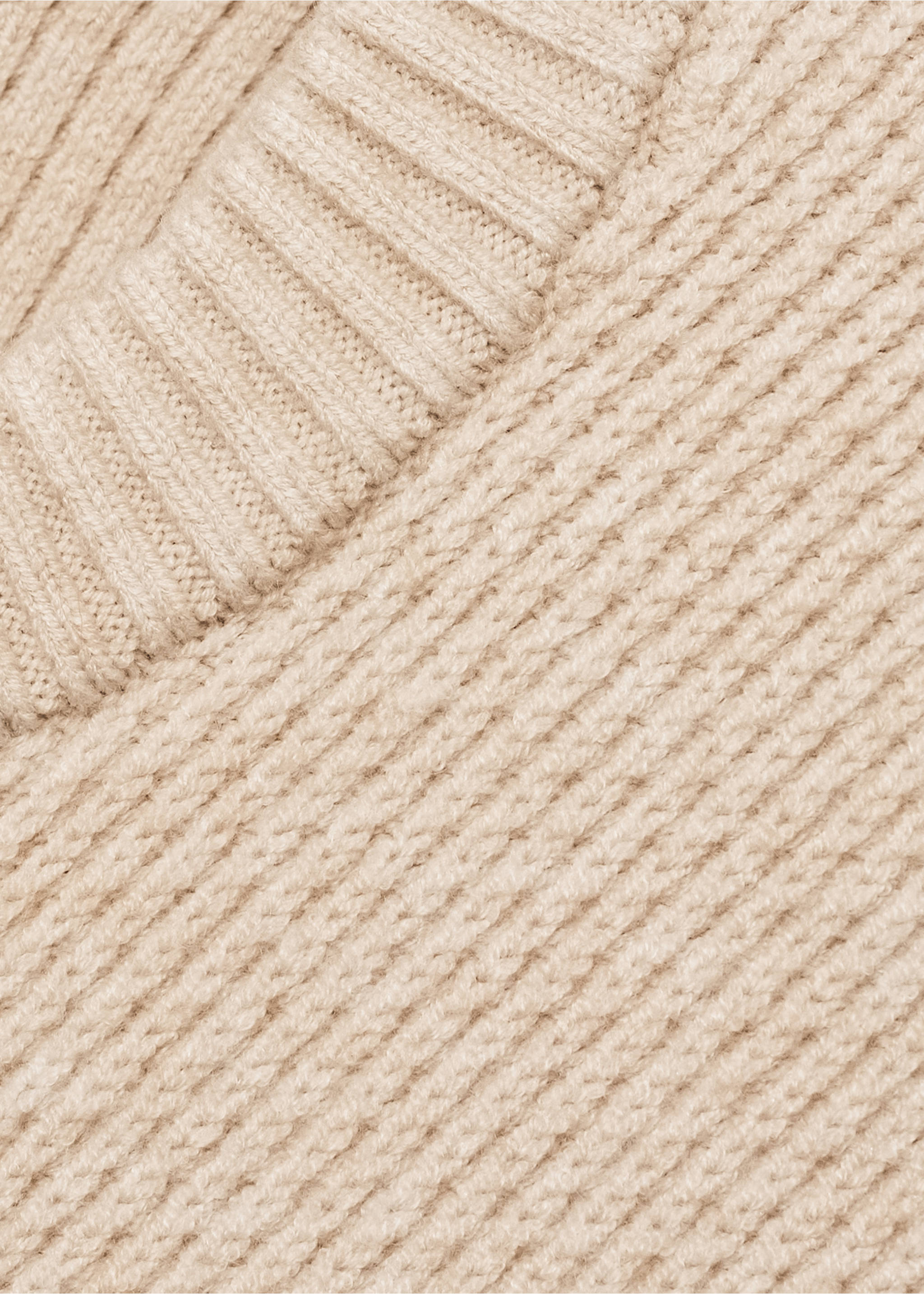 Jersey punto regular fit - Detalle del artículo 8, Arena. Ref: 77007939-00.