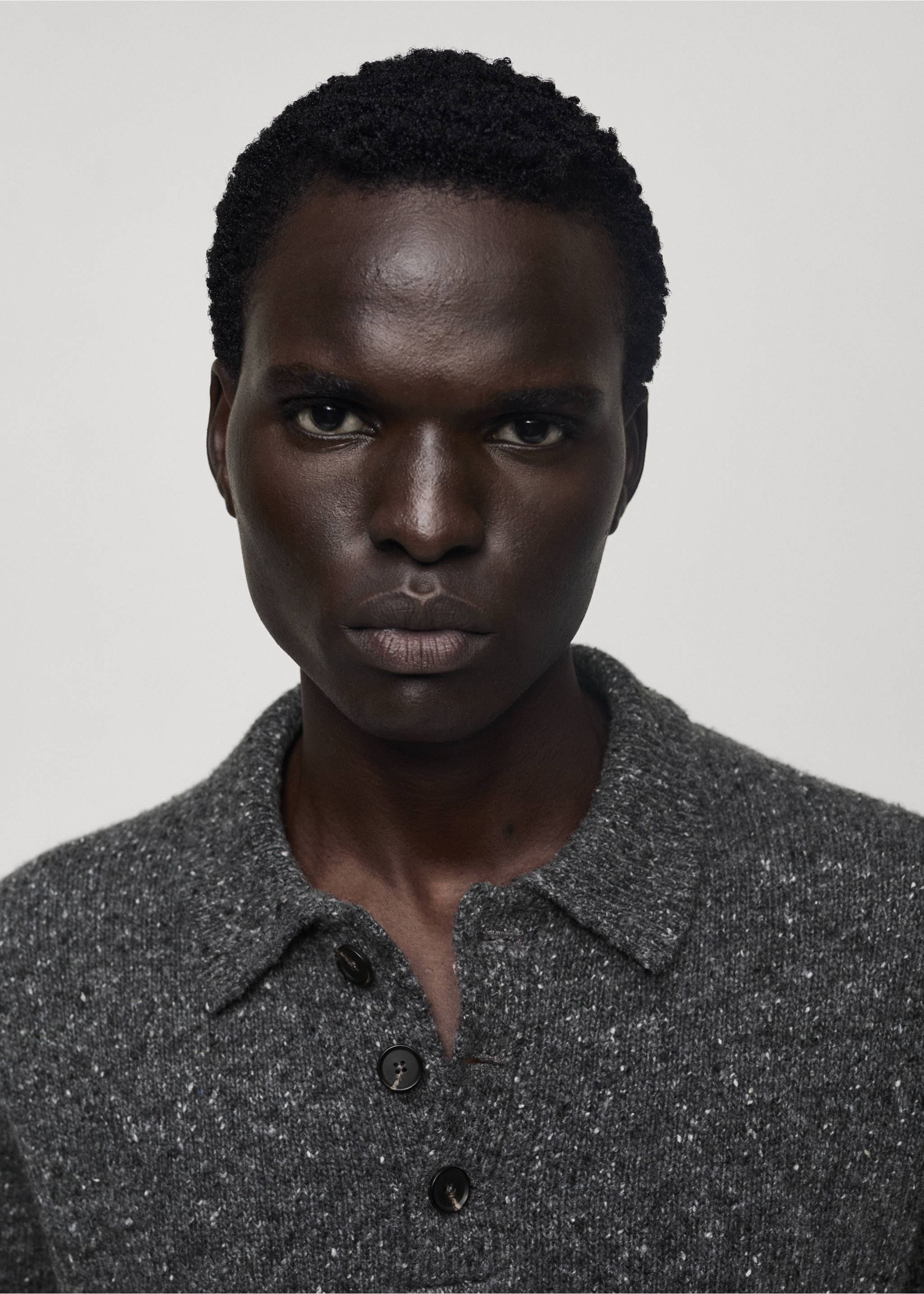 Polo maille laine chinée - Détail de l'article 1, Gris anthracite. Ref: 77007942-00.