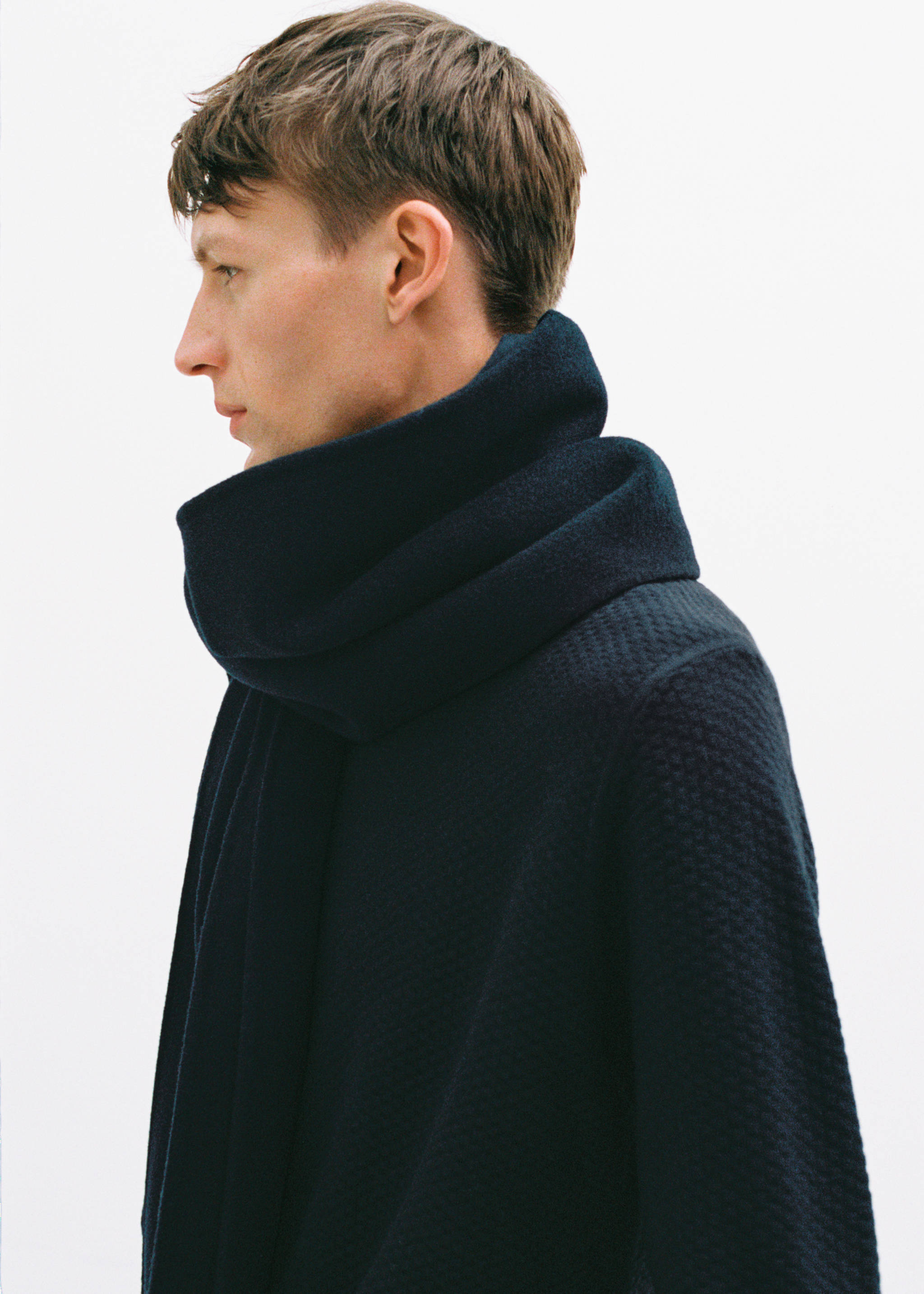 Cotton sweater with perkins-neck  structure - Details of the article 3