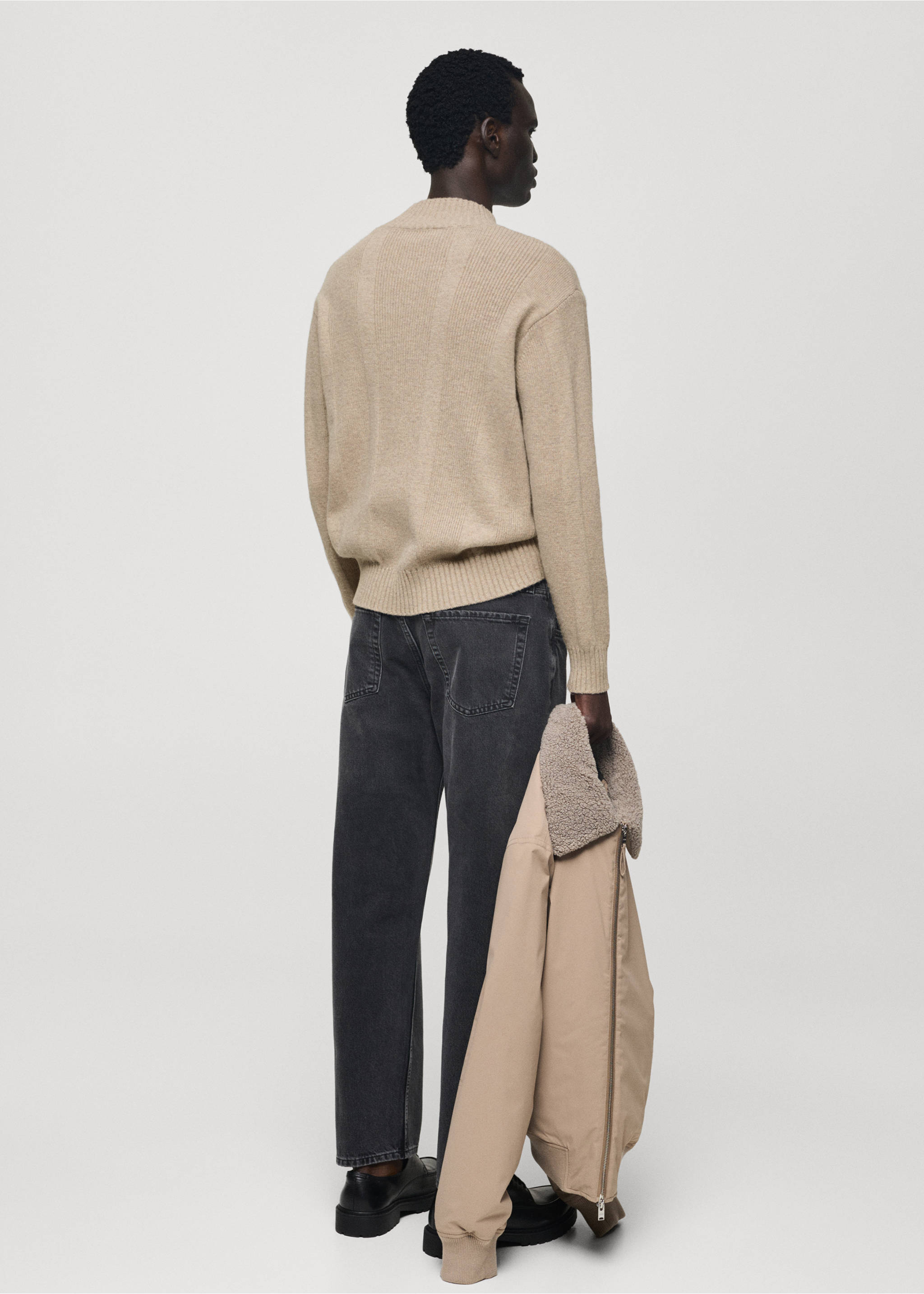 Strukturierter Wollstrickpullover - Rückseite des Artikels, Nerzgrau. Ref: 77007946-00.