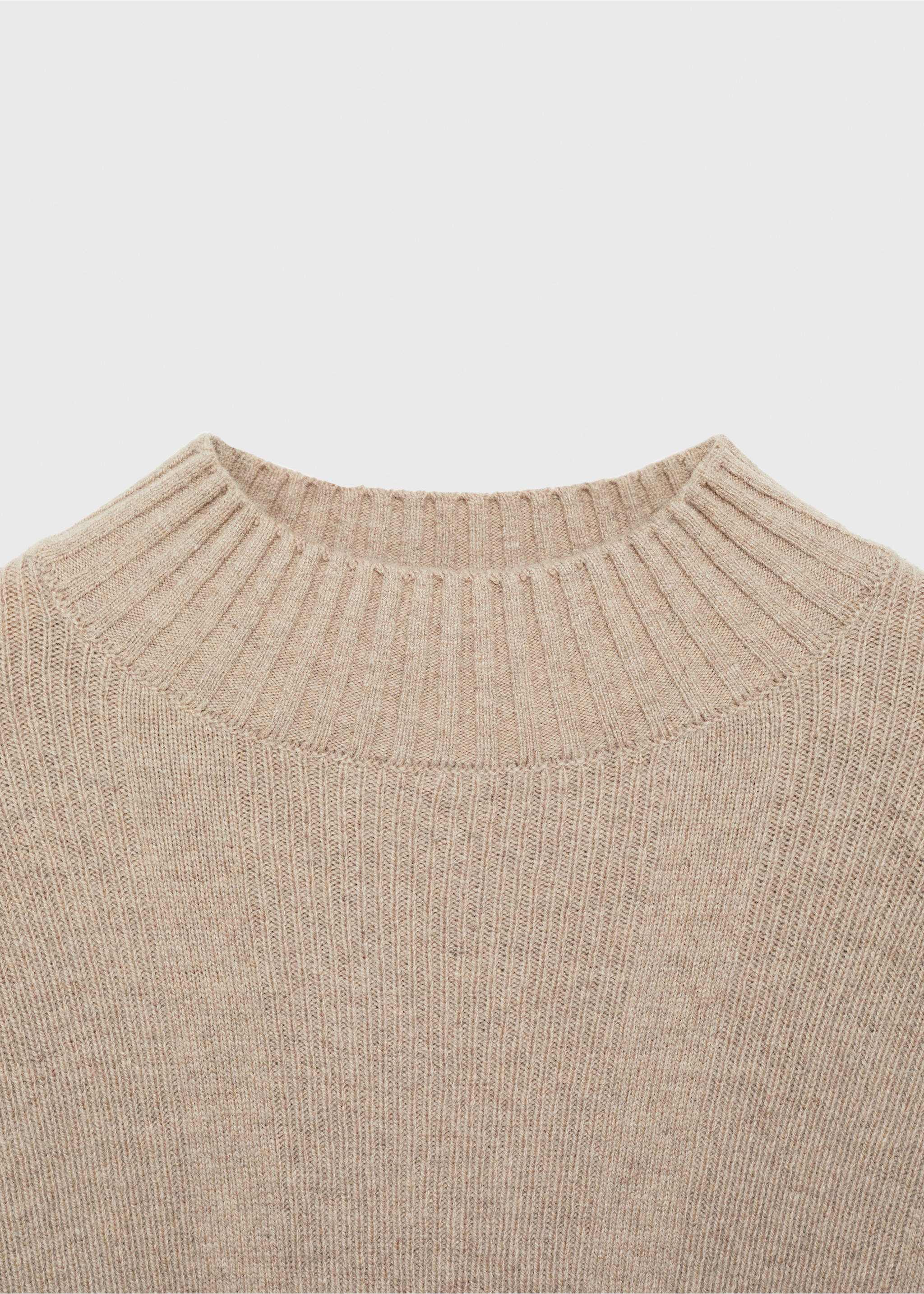Strukturierter Wollstrickpullover - Detail des Artikels 8, Nerzgrau. Ref: 77007946-00.