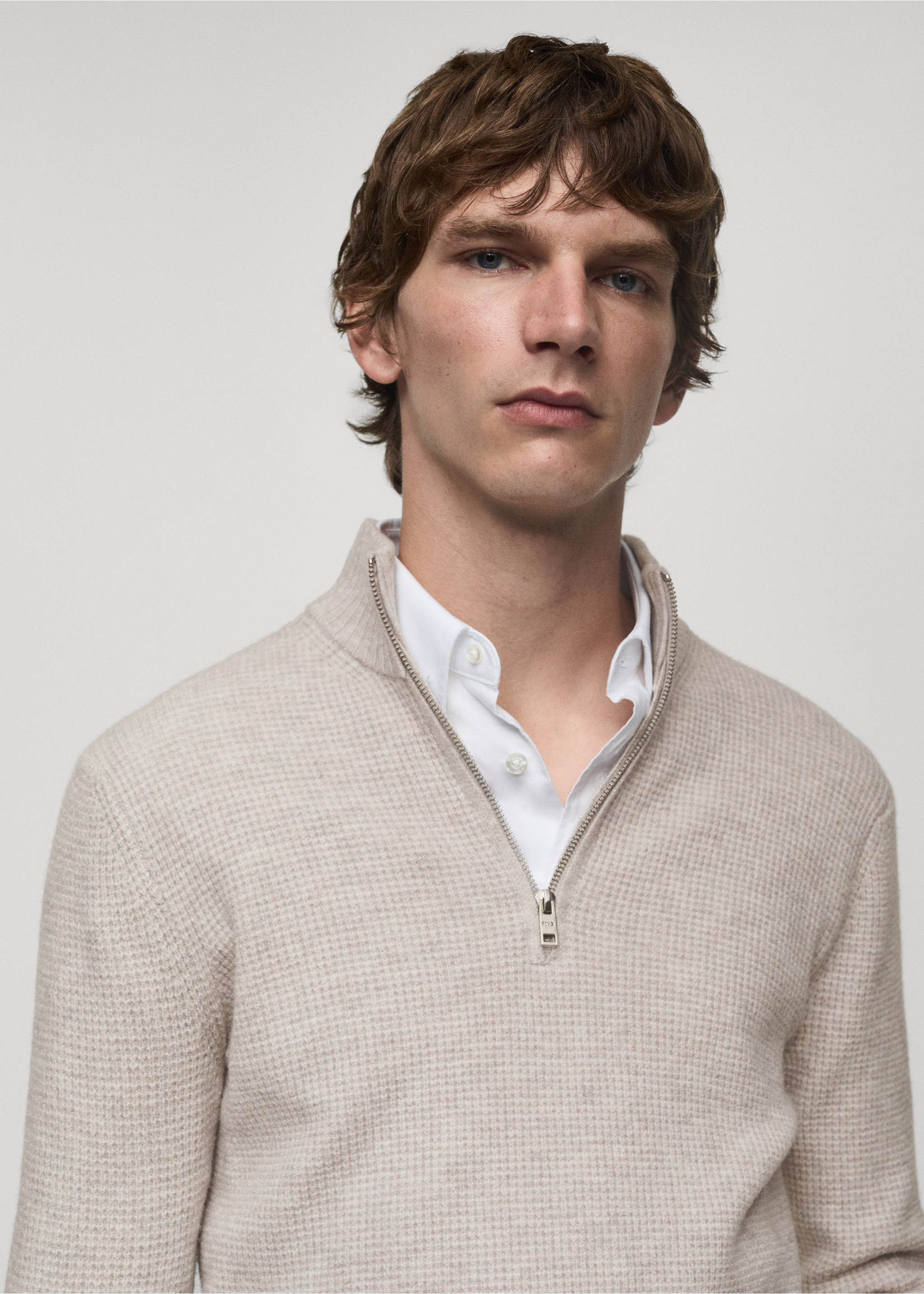 Knitted sweater with perkins neck - Details of the article 1, Sand. Ref: 77007951-00.