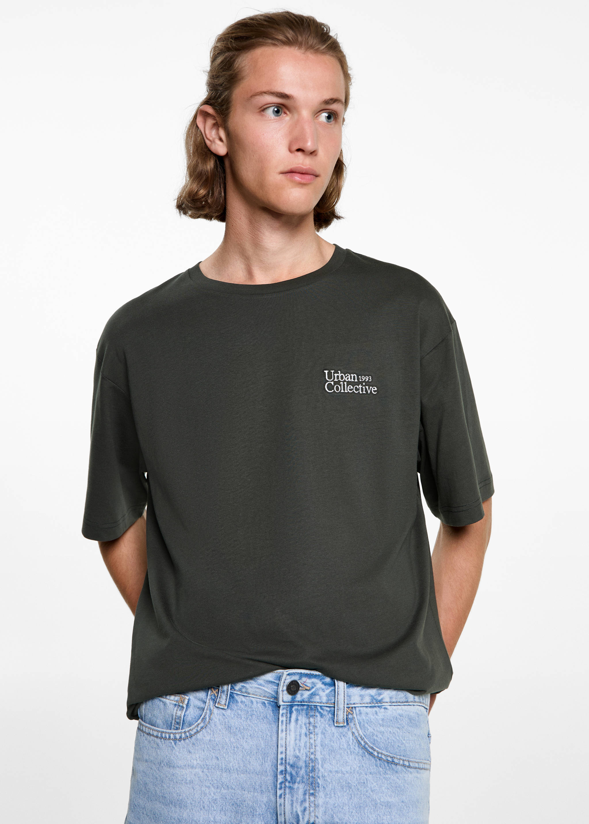 T-shirt coton détail brodé - Plan moyen