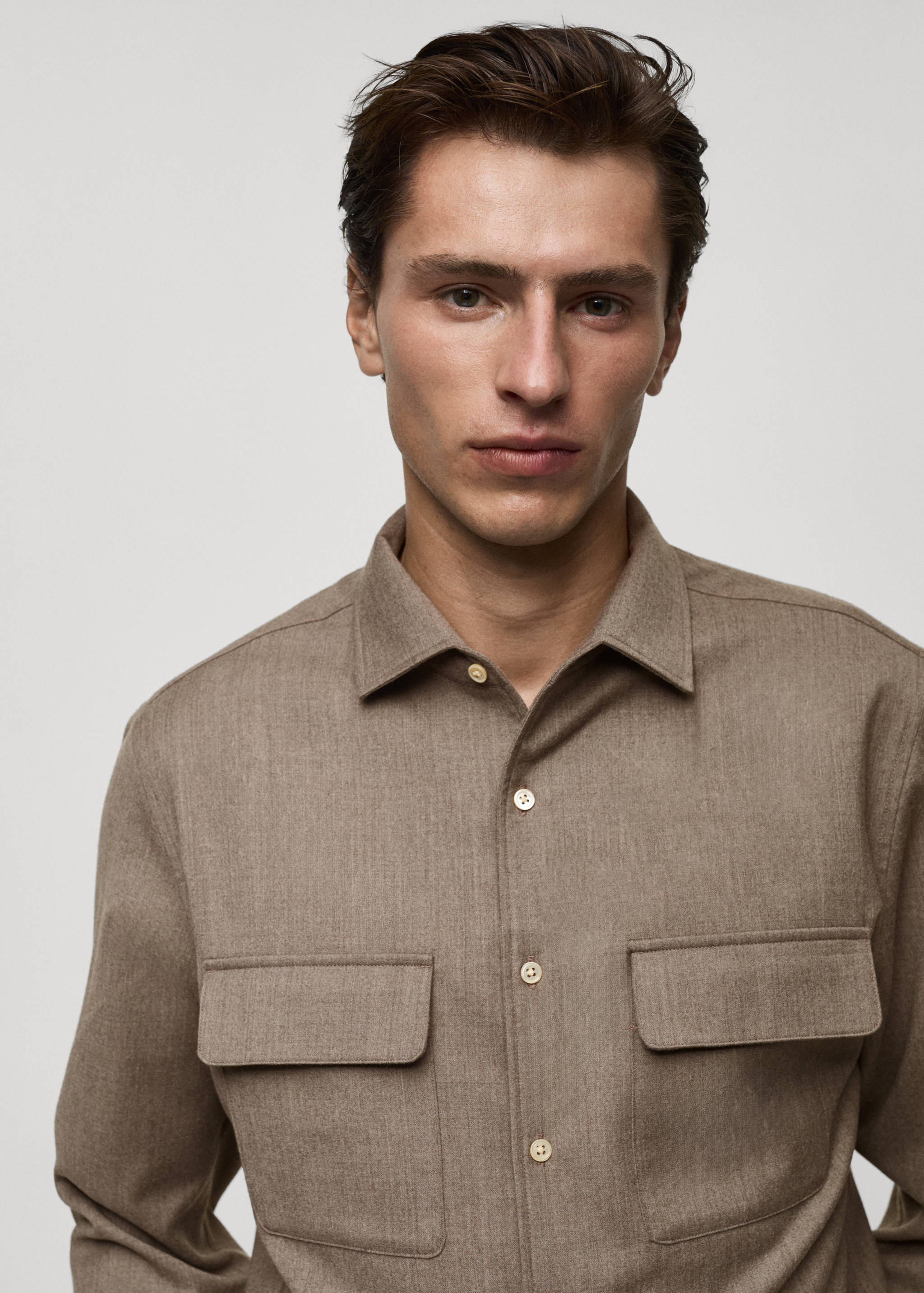 Camisa 100% lana bolsillos - Detalle del artículo 1