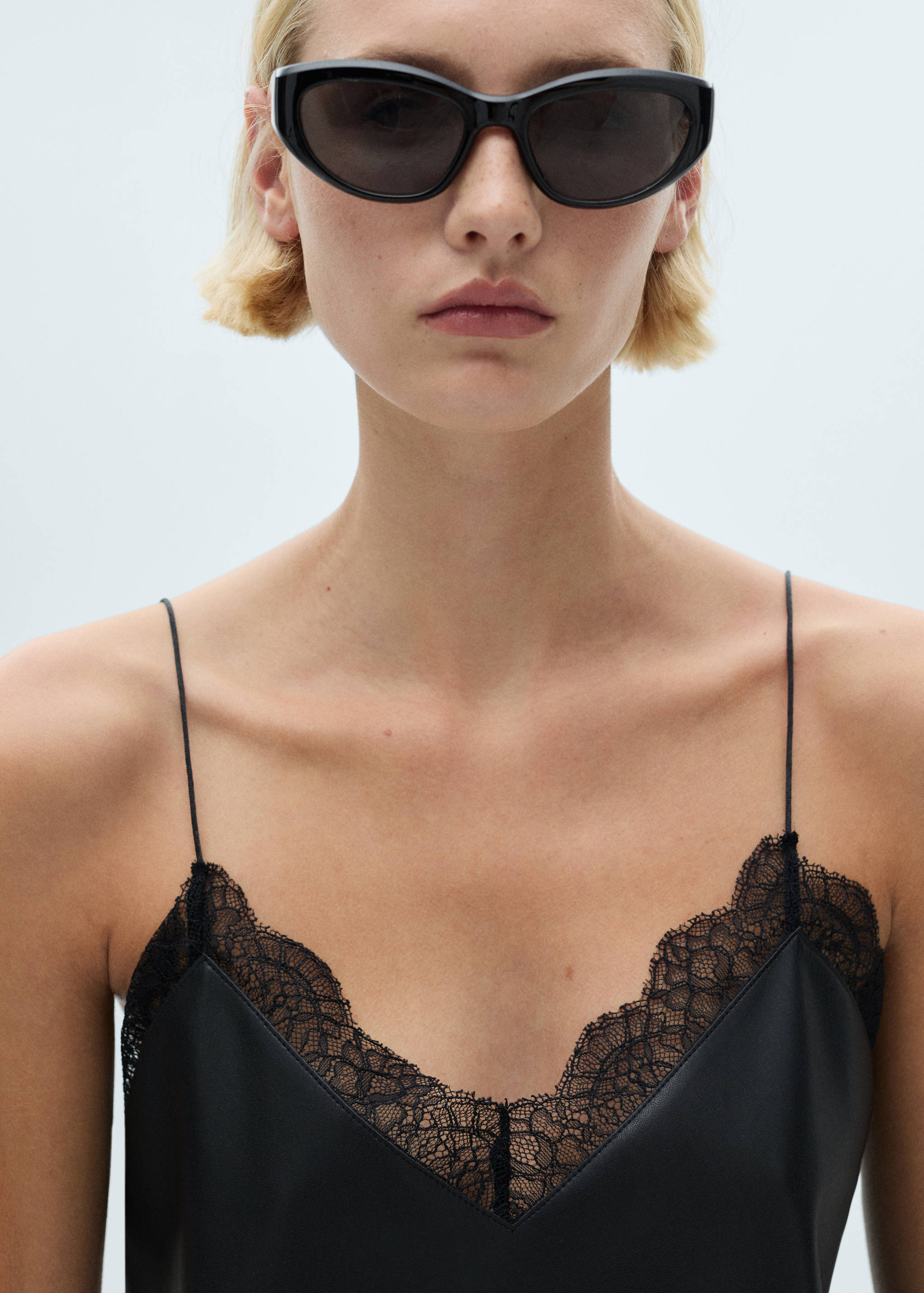 Top bieliźniany z imitacji skóry - Szczegóły artykułu 1