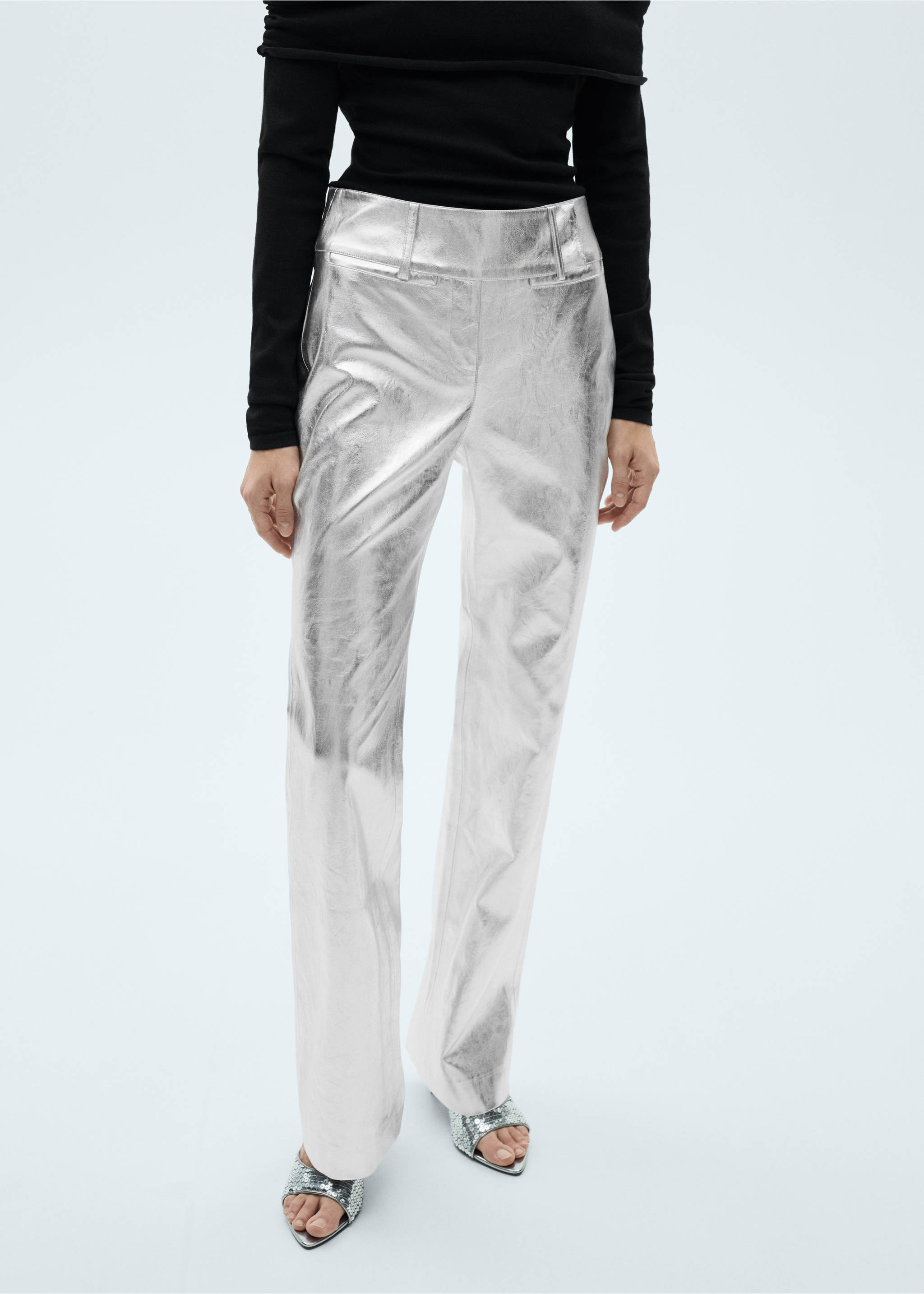 Metallic straight-fit trousers - Medium plane, Silver. Ref: 77009040-00.