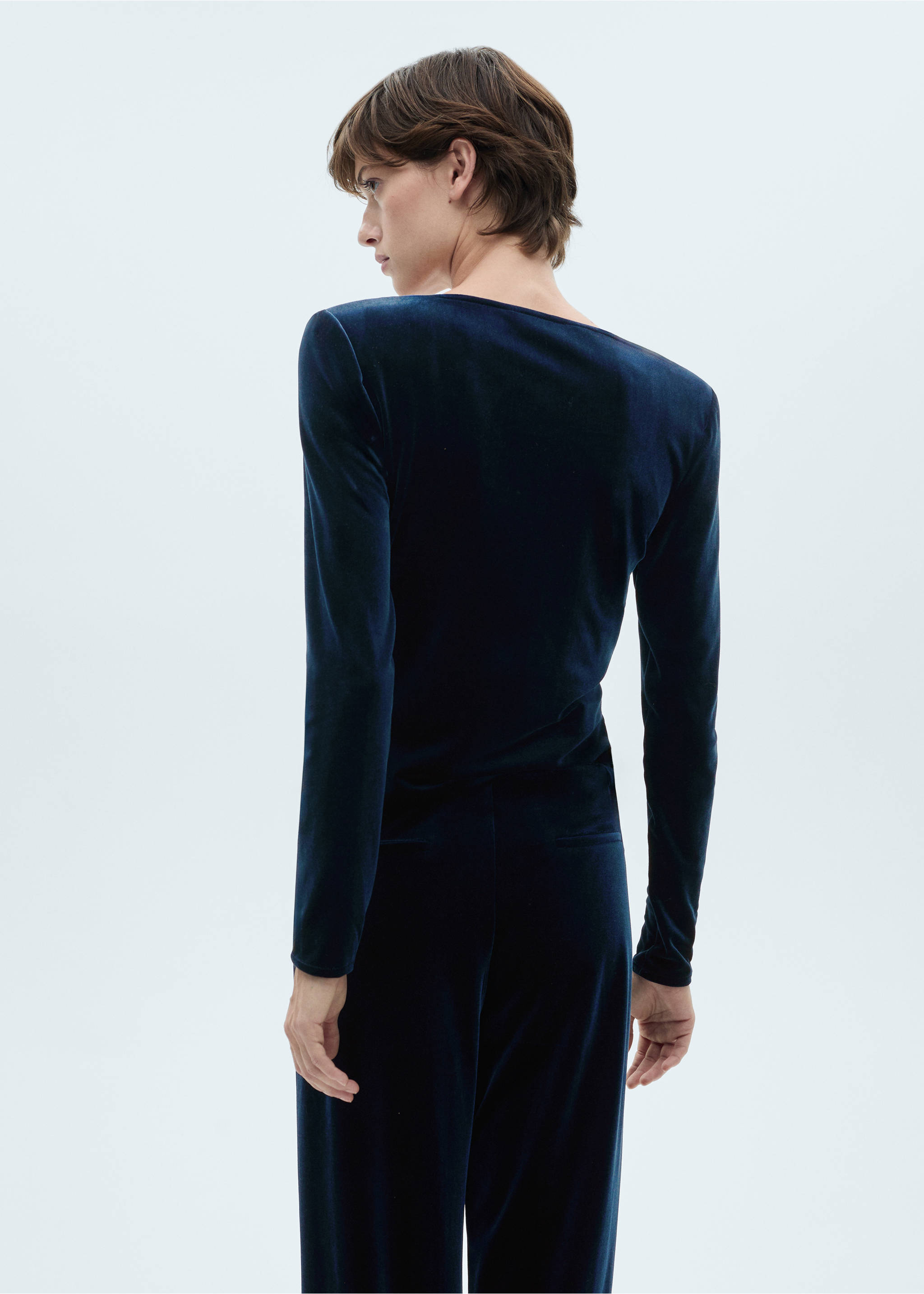 Camiseta terciopelo escotada - Reverso del artículo, Azul noche. Ref: 77009084-00.