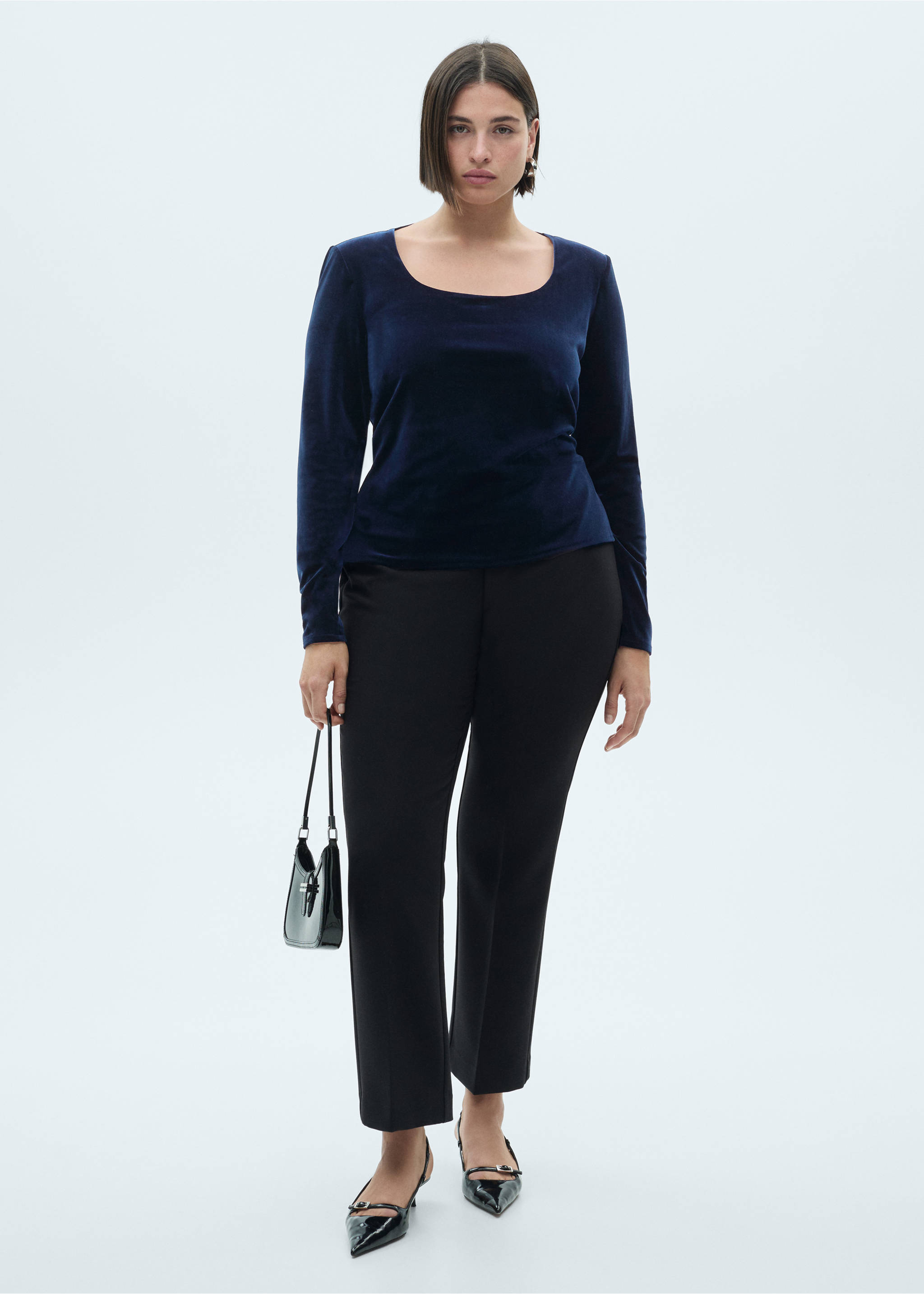 Camiseta terciopelo escotada - Detalle del artículo 3, Azul noche. Ref: 77009084-00.