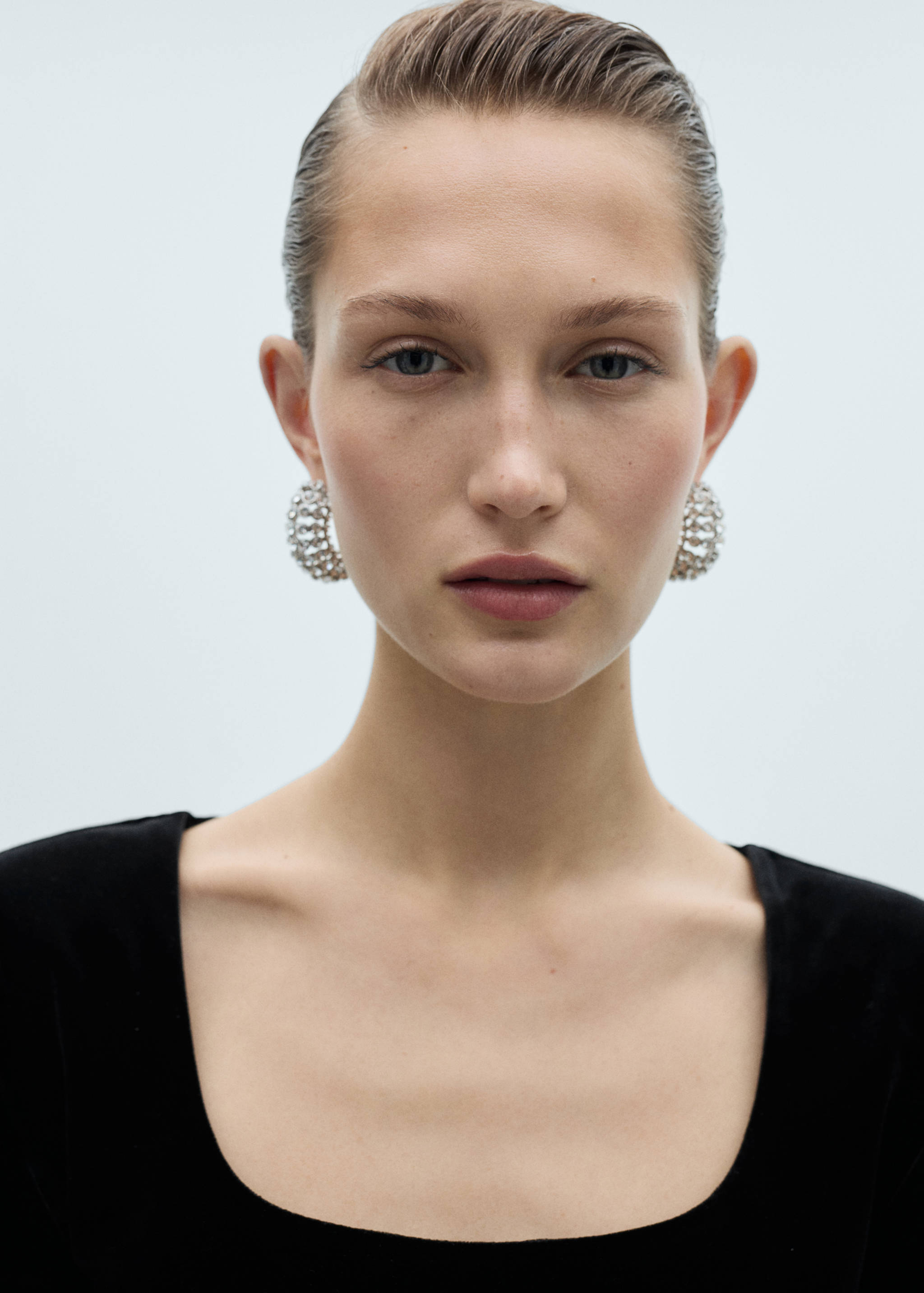 Ausgeschnittenes Samt-T-Shirt - Detail des Artikels 1