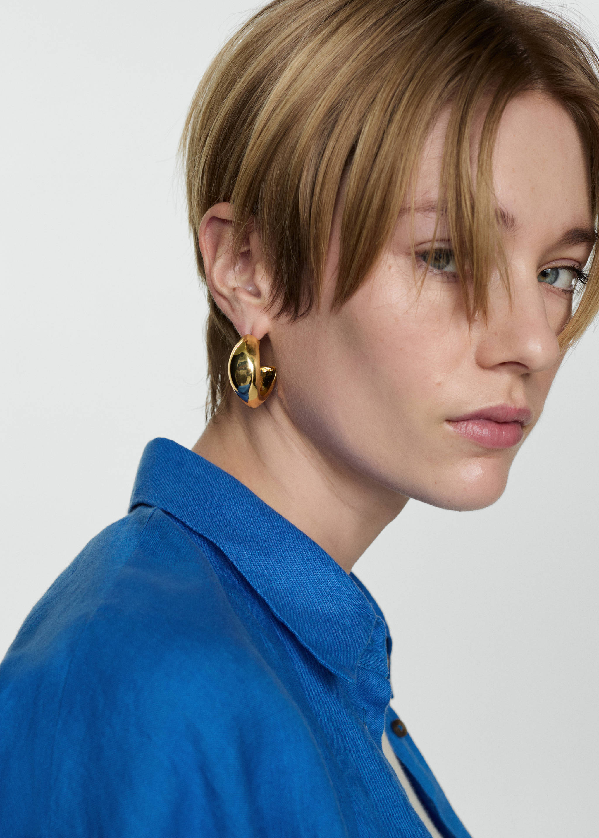 Short sleeve linen-blend shirt - Details of the article 1