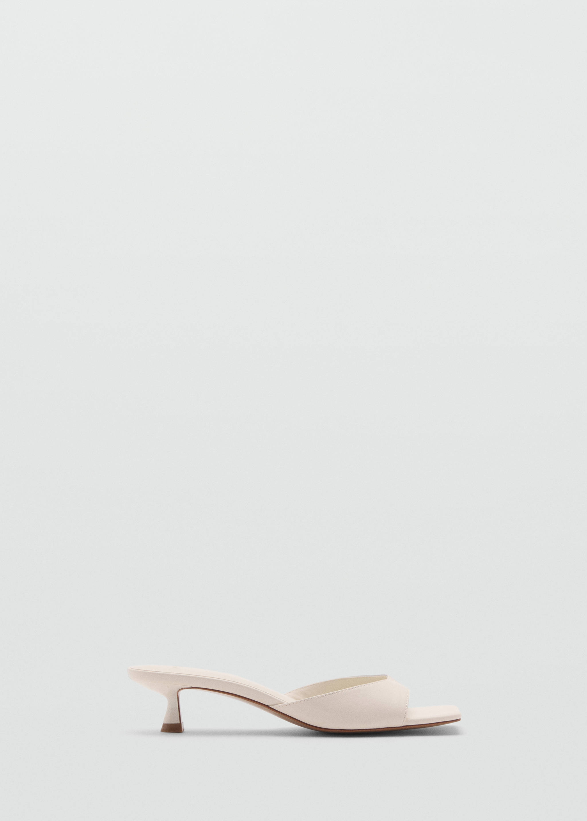 Heel non-structured sandals - Article without model