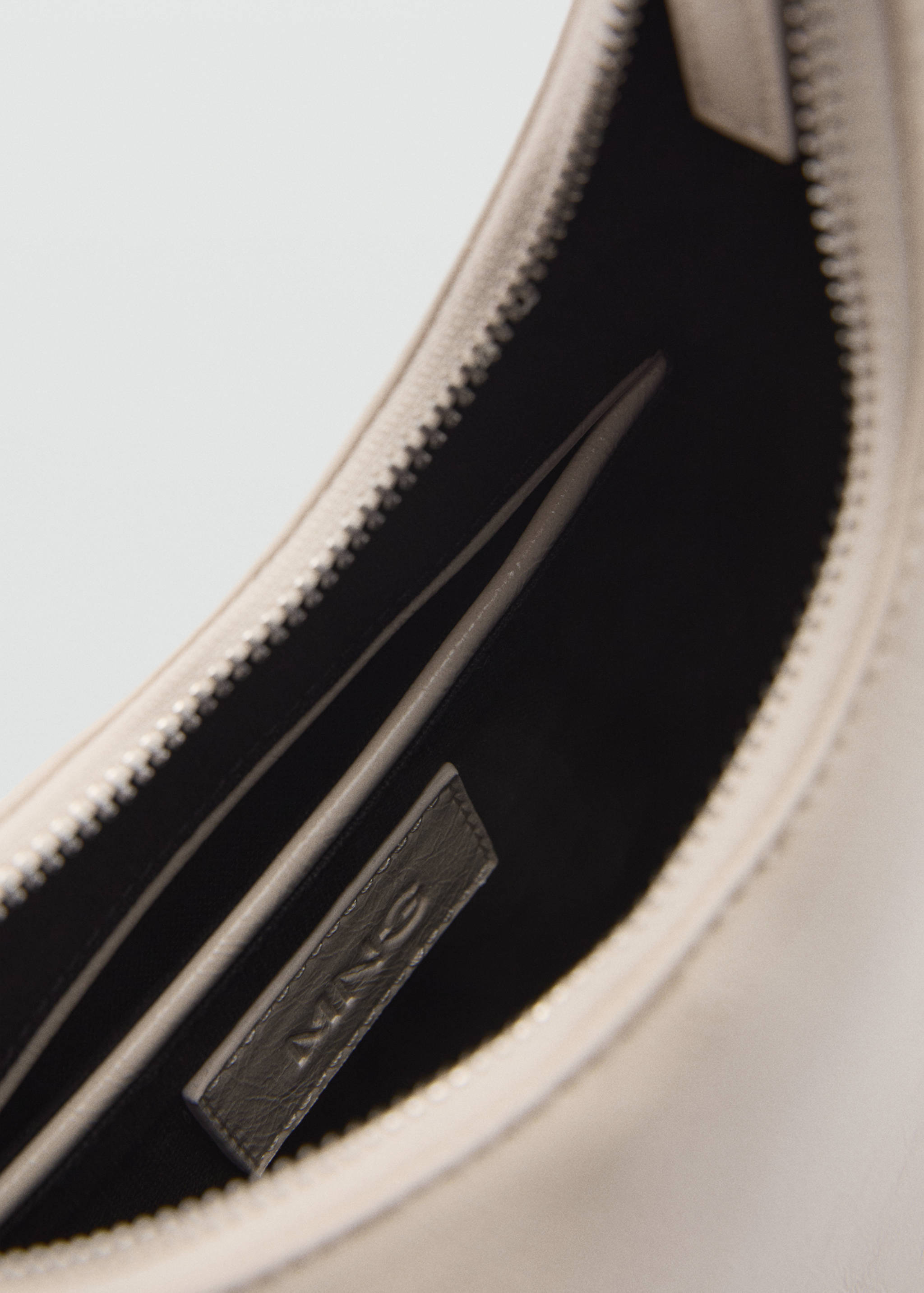 Short-handle shoulder bag - Details of the article 3