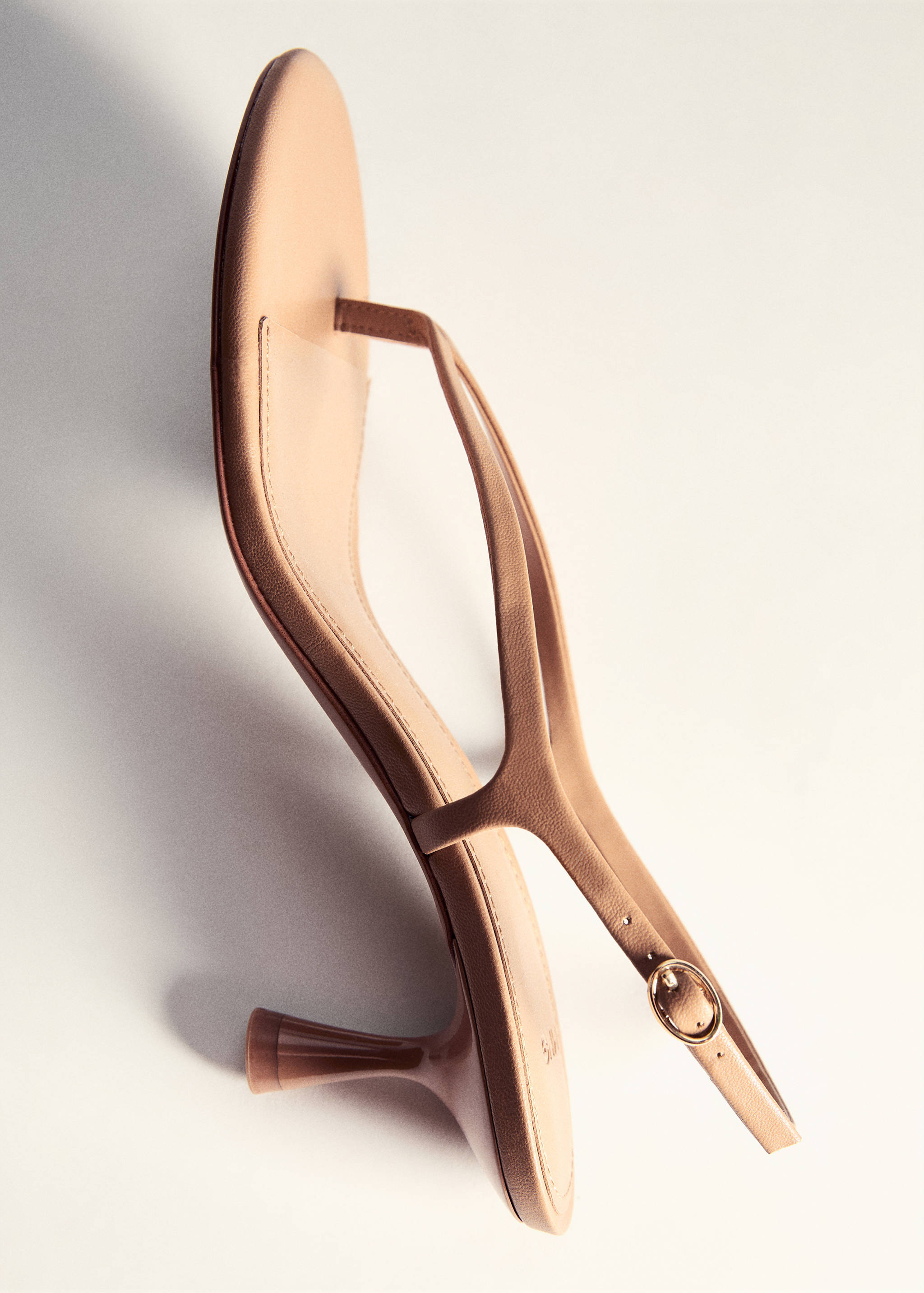 Kitten heel sandals - Details of the article 5