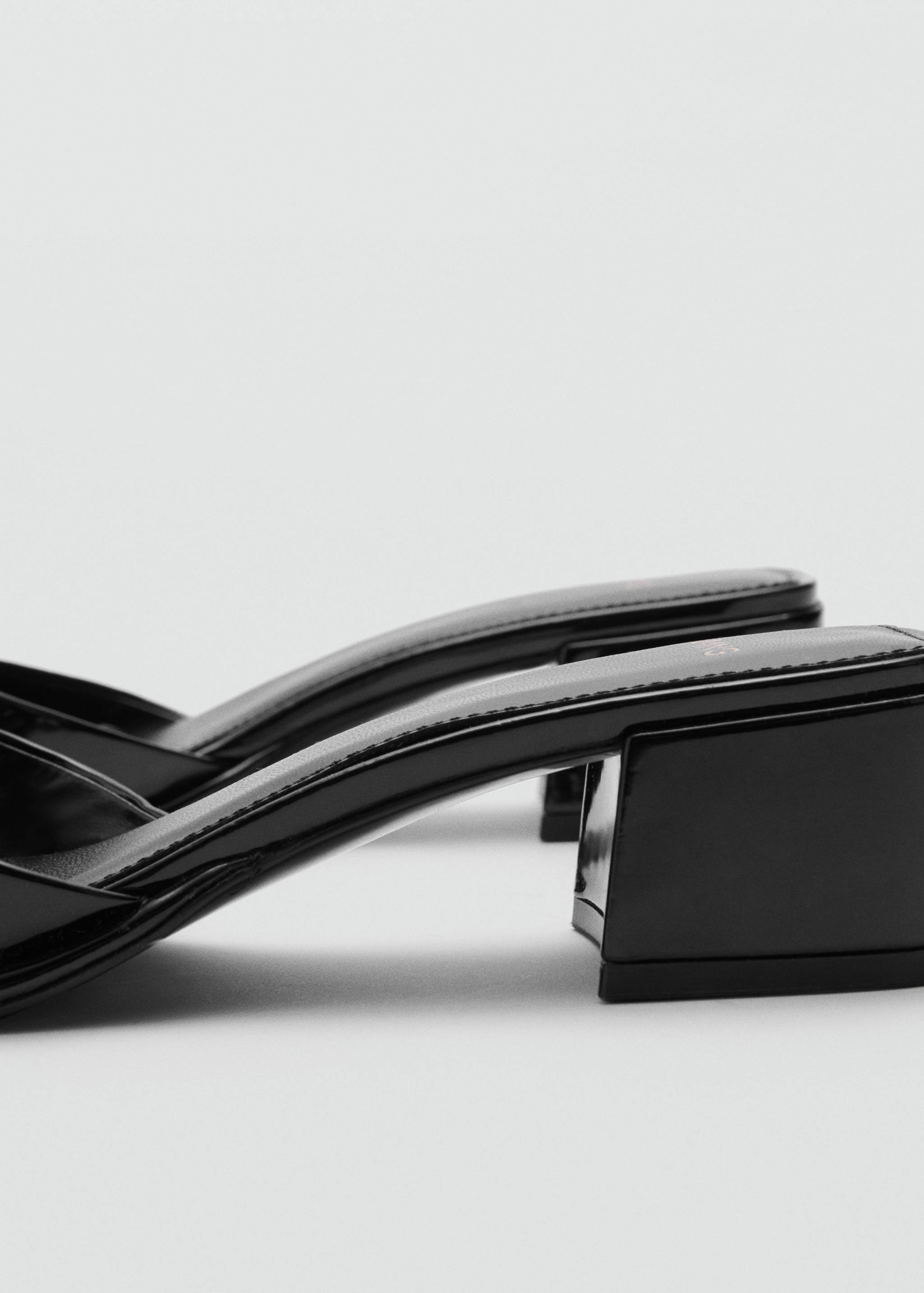 Patent leather effect heeled sandal - Details of the article 1