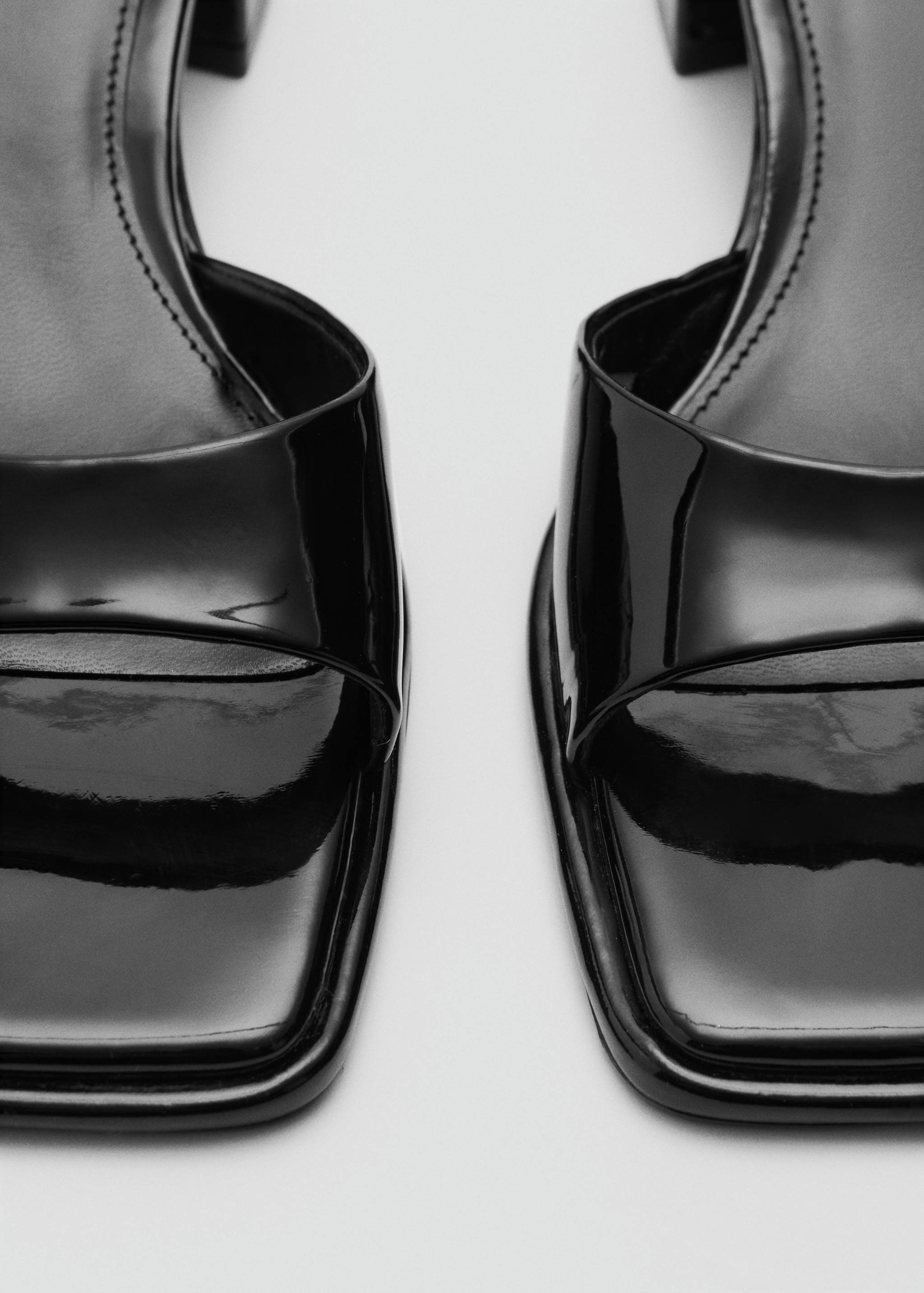 Patent leather effect heeled sandal - Details of the article 2