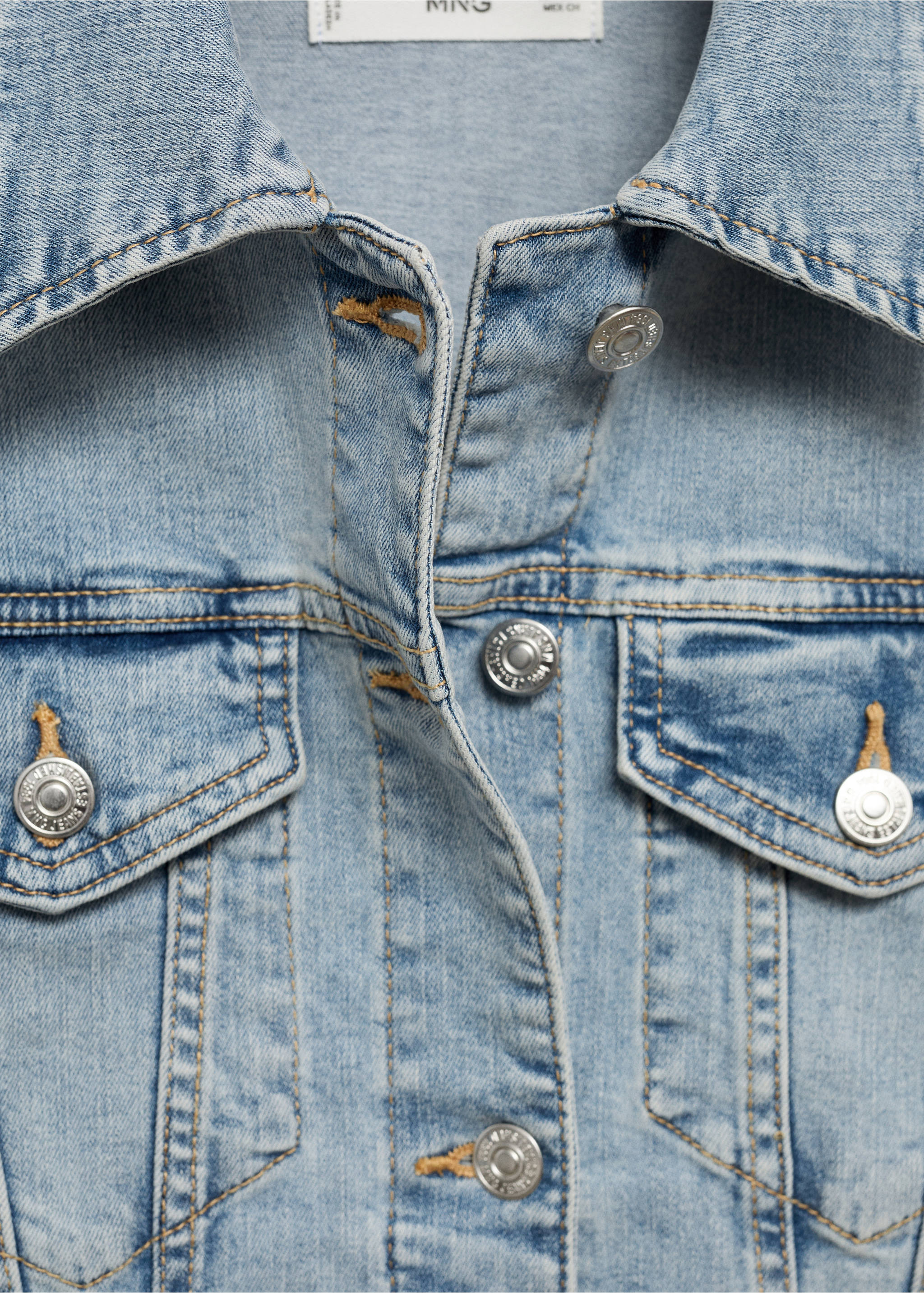 Pocketed denim jacket - Details of the article 8, Light Blue. Ref: 77010282-00.