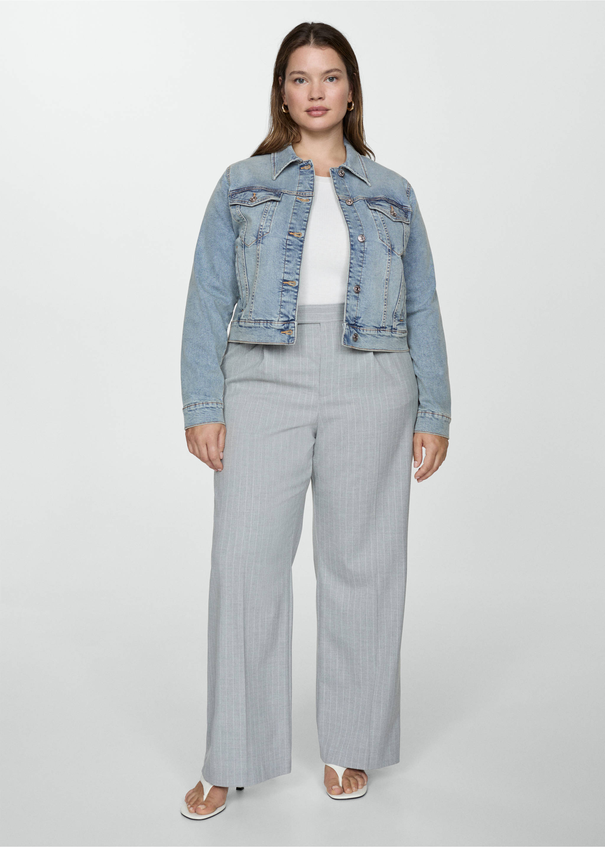 Pocketed denim jacket - Details of the article 3, Light Blue. Ref: 77010282-00.