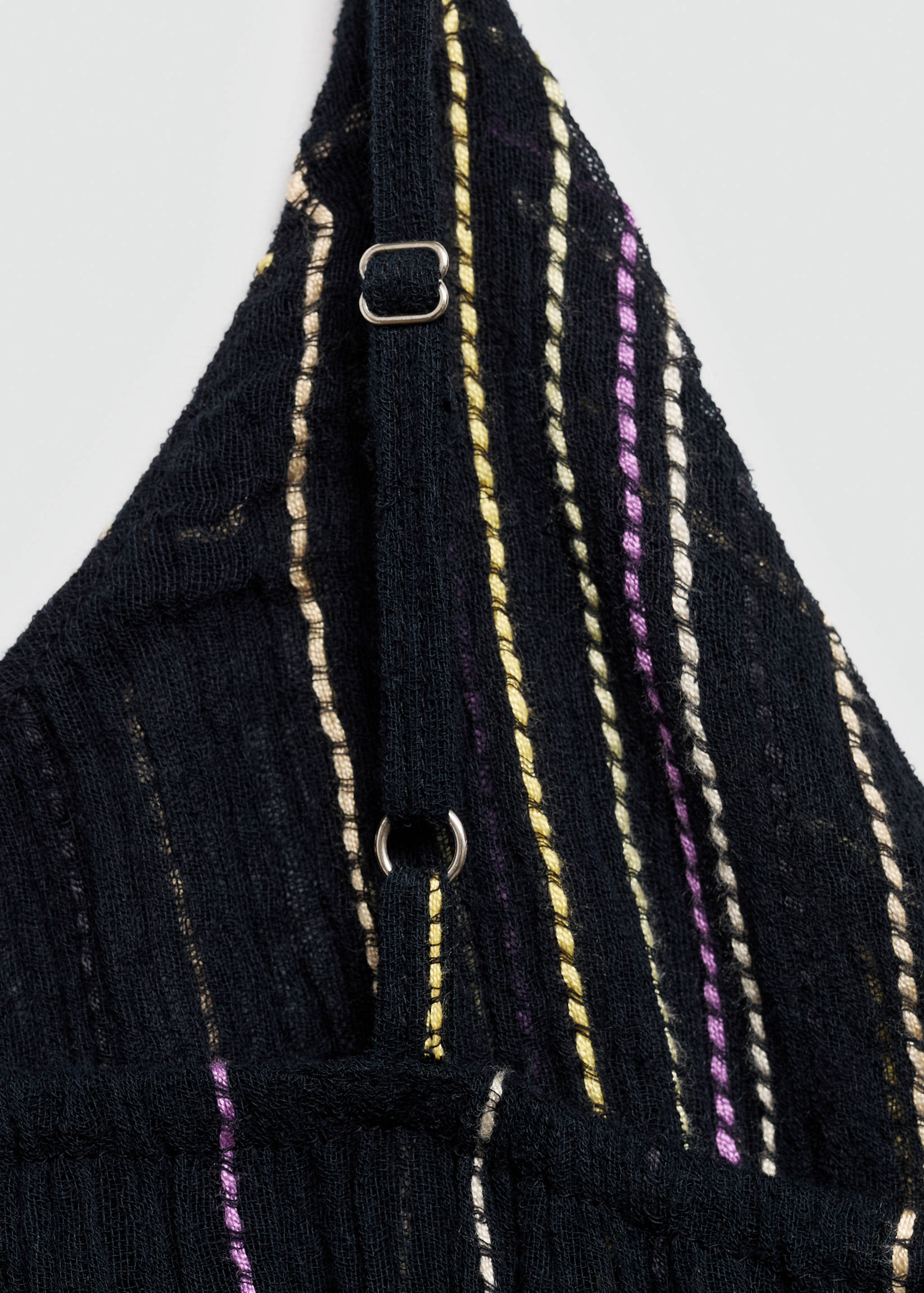 Vállpántos ruha dekoratív varrásokkal - A termék adatai 0