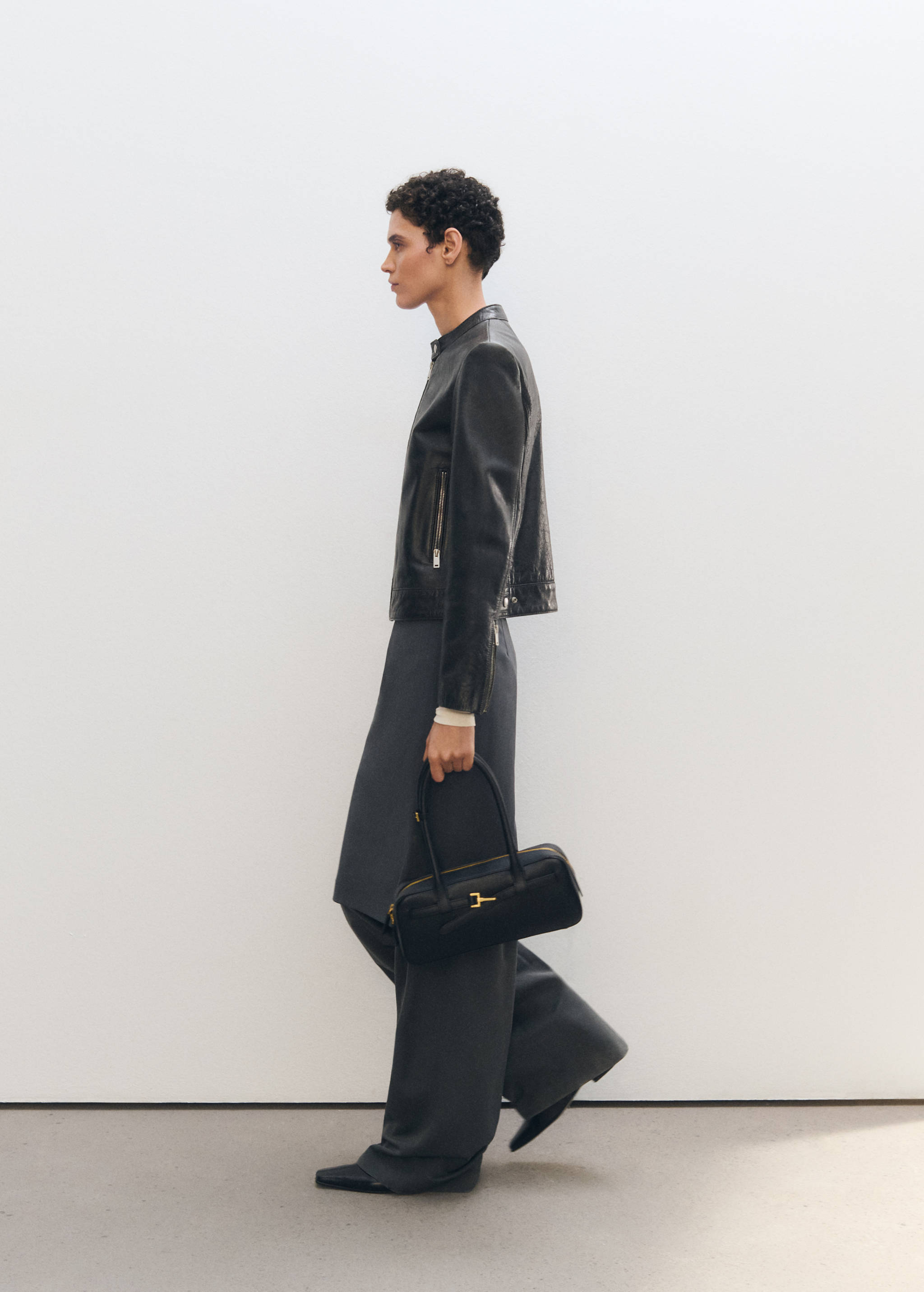 100% leather jacket - Details of the article 6