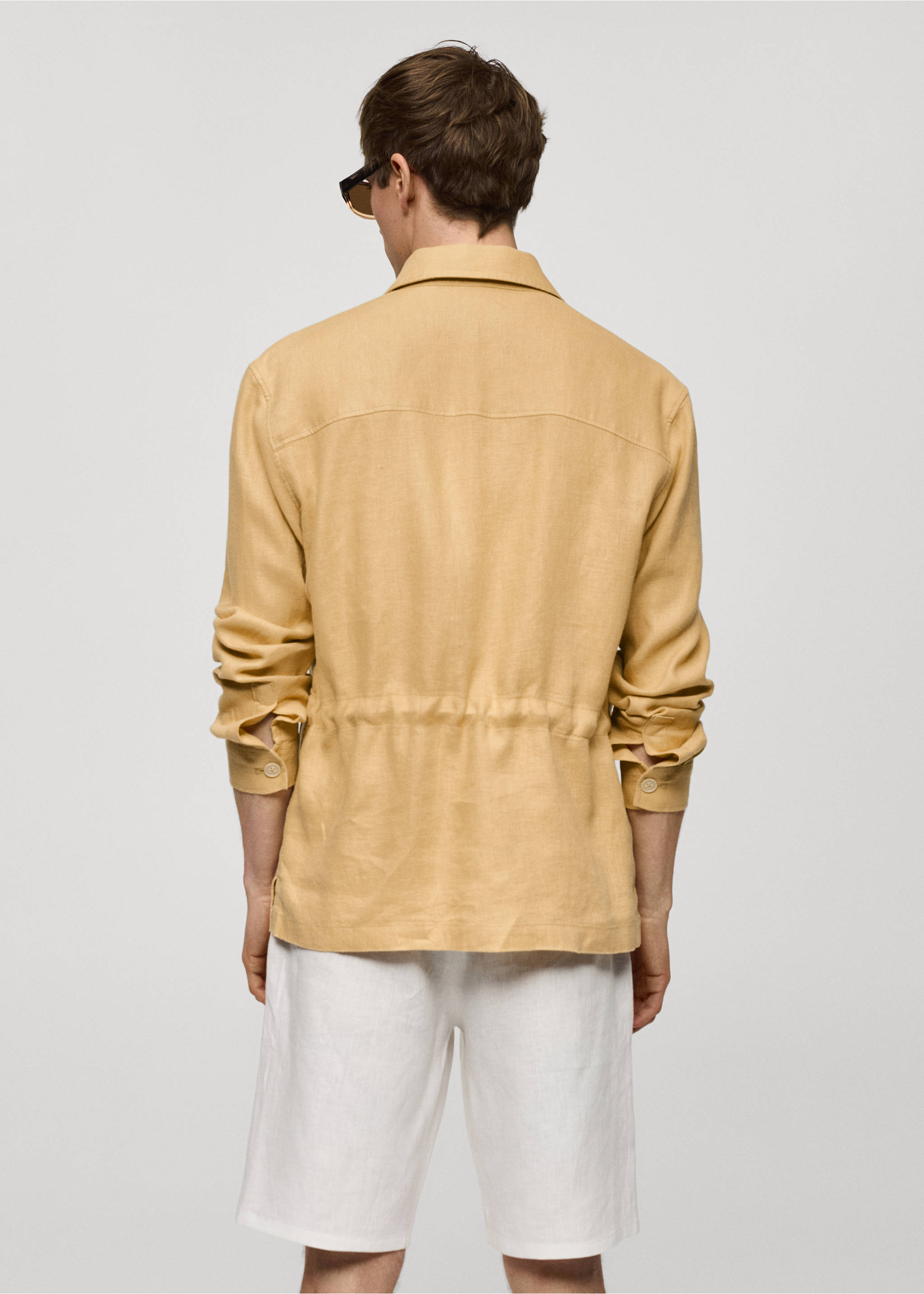 Sobrecamisa 100% lli butxaques - Revers de l'article, Groc pastel. Ref: 77010568-00.