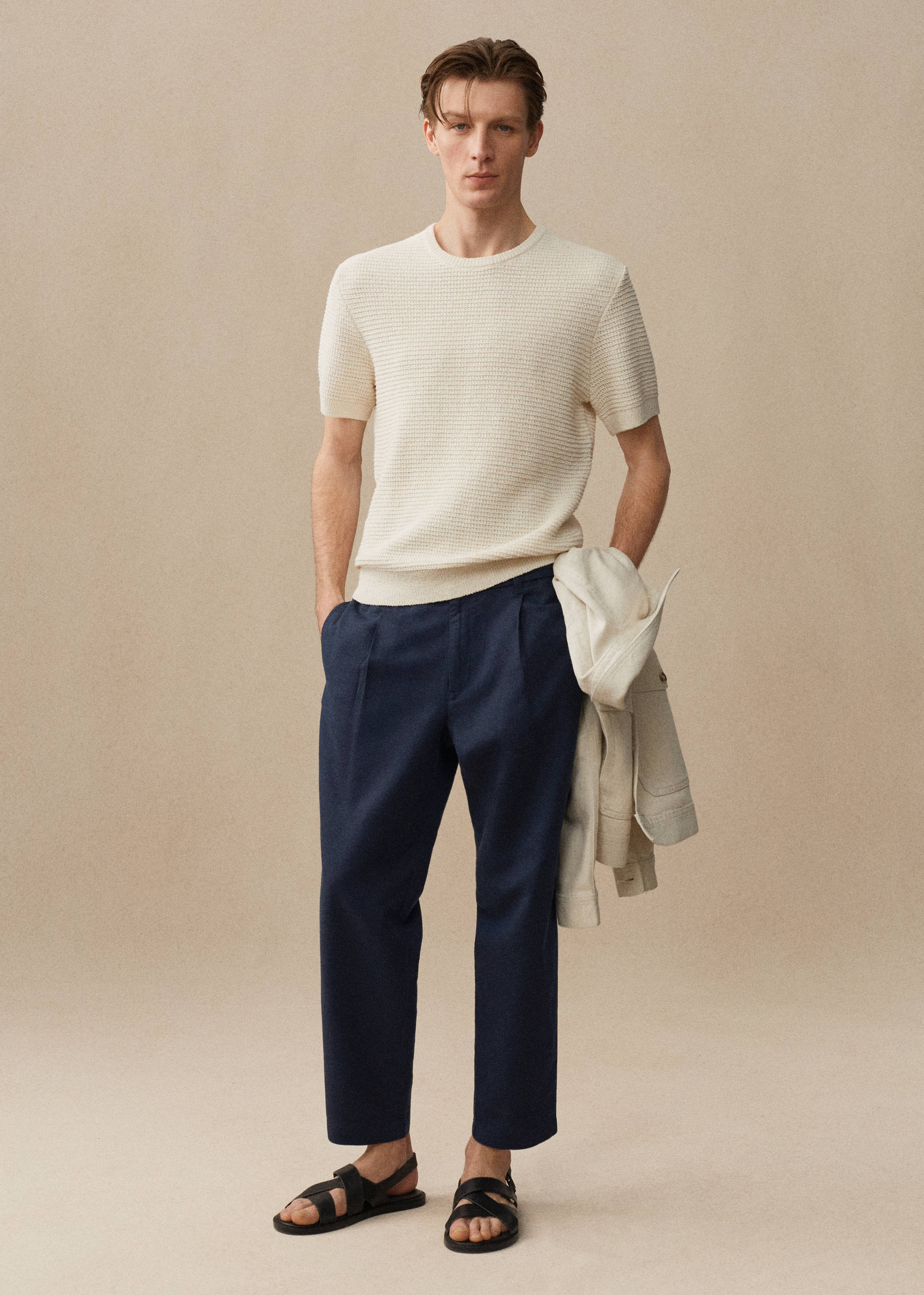 Slim-fit trousers with drawstring - Details of the article 3