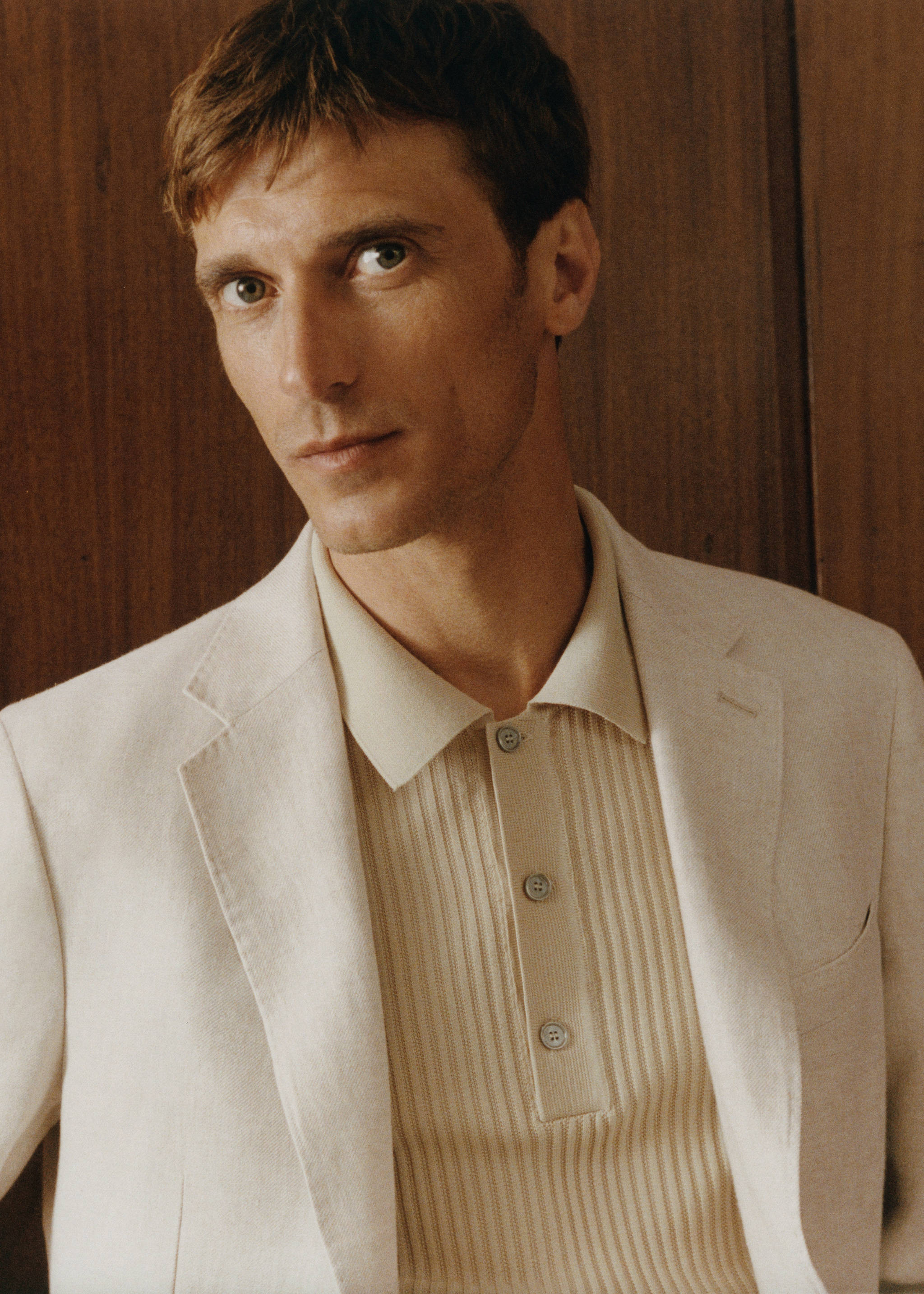 100% linen slim-fit suit jacket - Details of the article 3, Beige. Ref: 77010585-00.