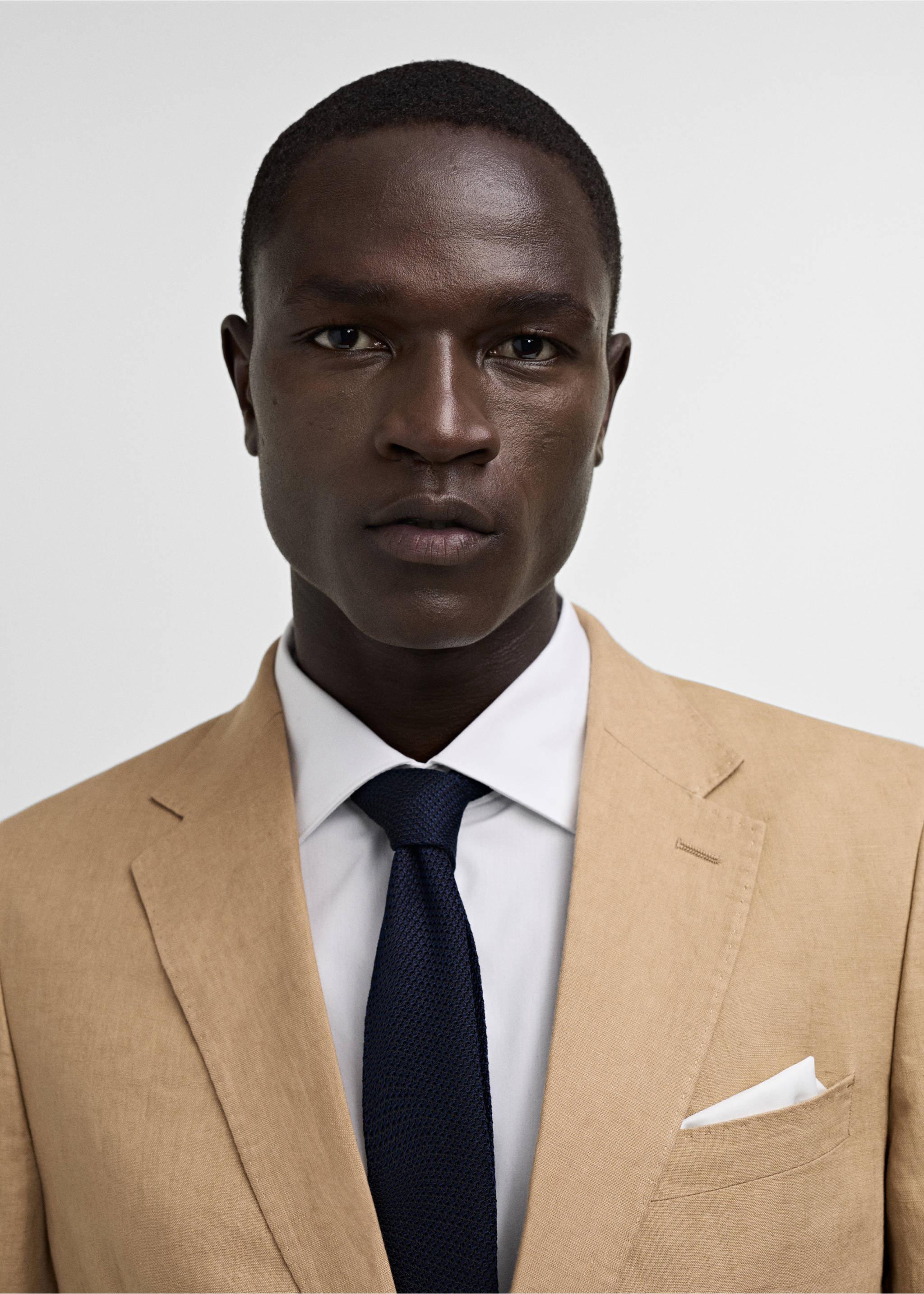 100% linen slim-fit suit jacket - Details of the article 1, Medium Brown. Ref: 77010587-00.