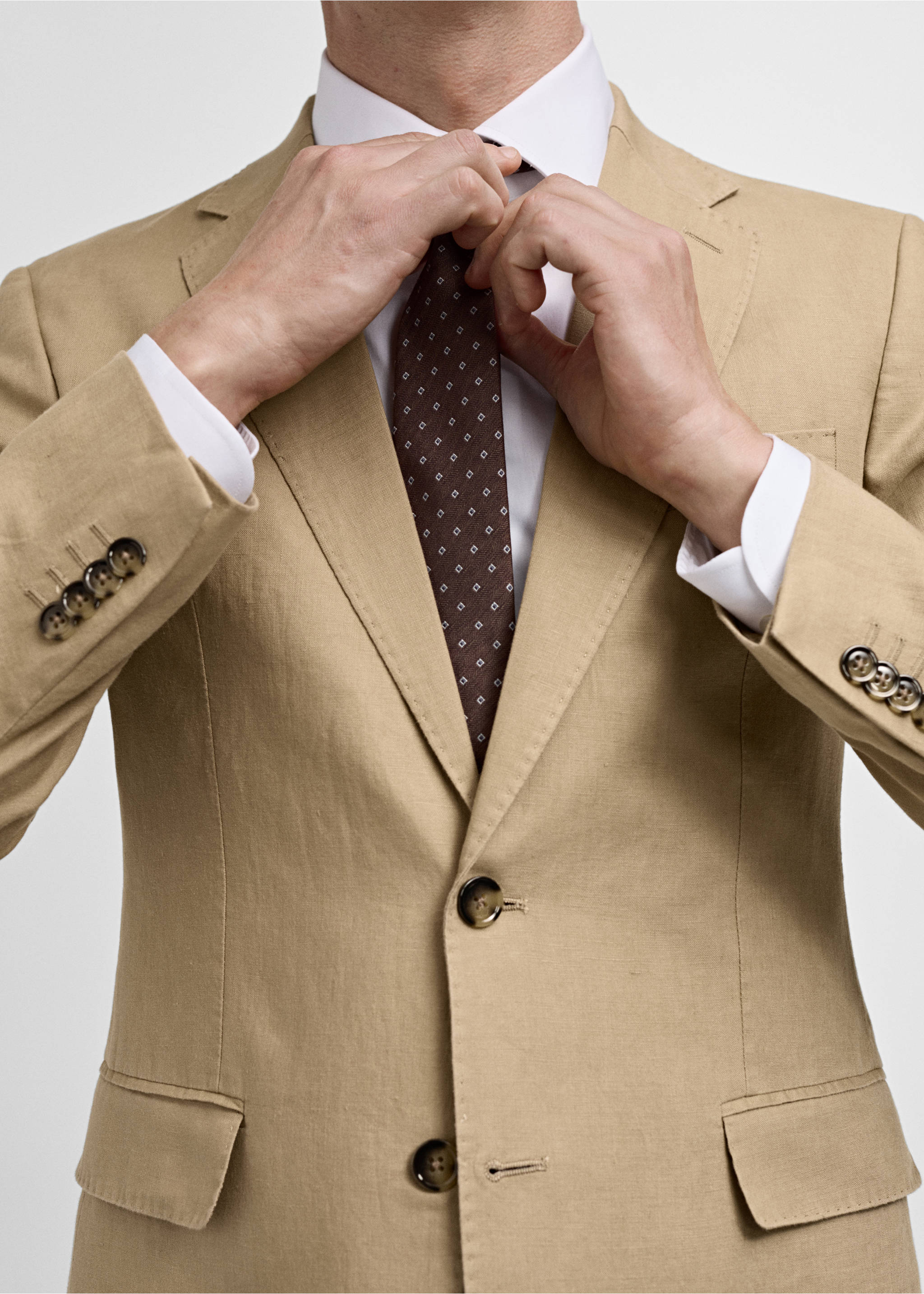 100% linen slim-fit suit jacket - Details of the article 6, Medium Brown. Ref: 77010587-00.