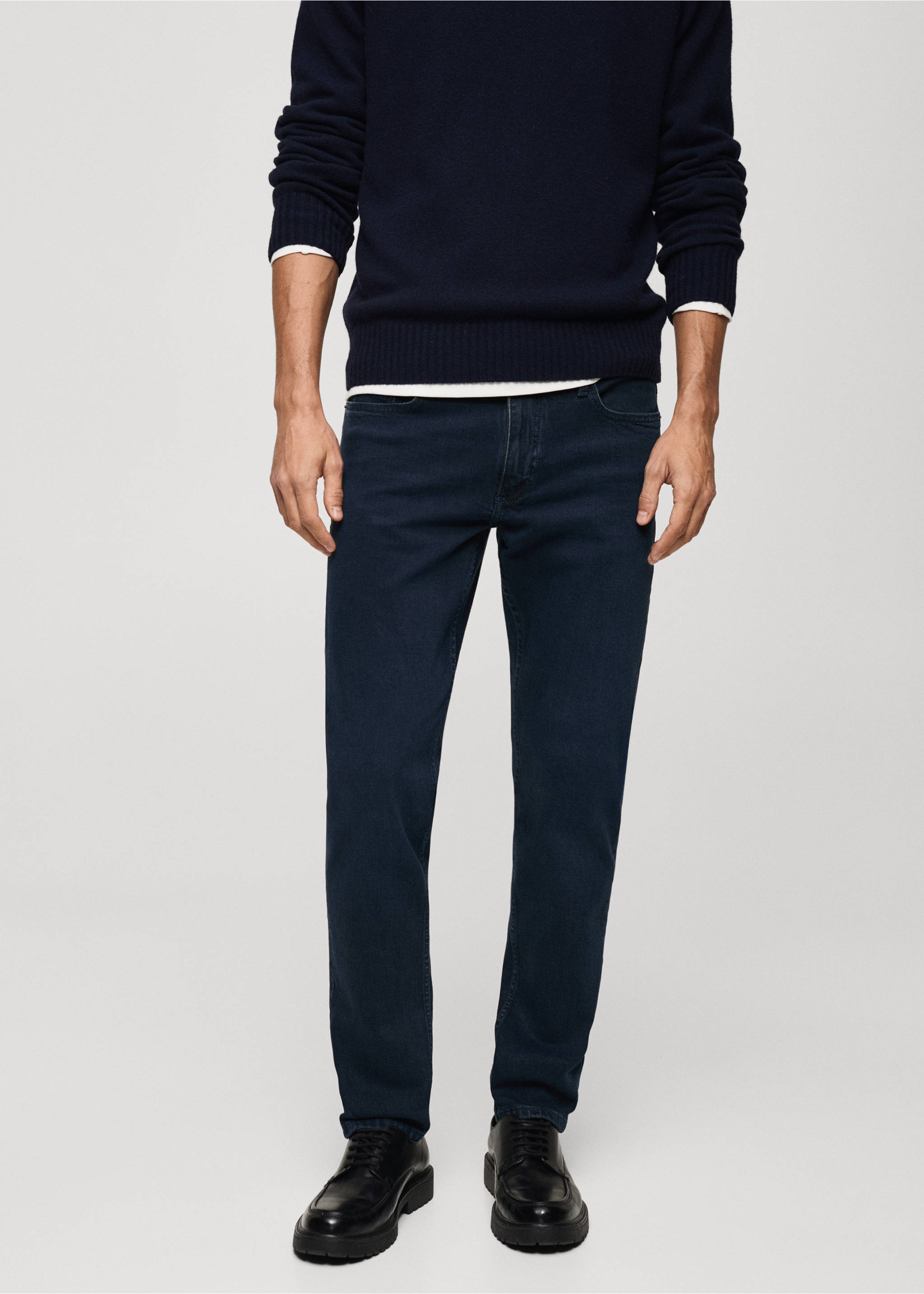 Blugi Jan slim fit - Plan mediu, Albastru închis intens. Ref: 77010598-00.