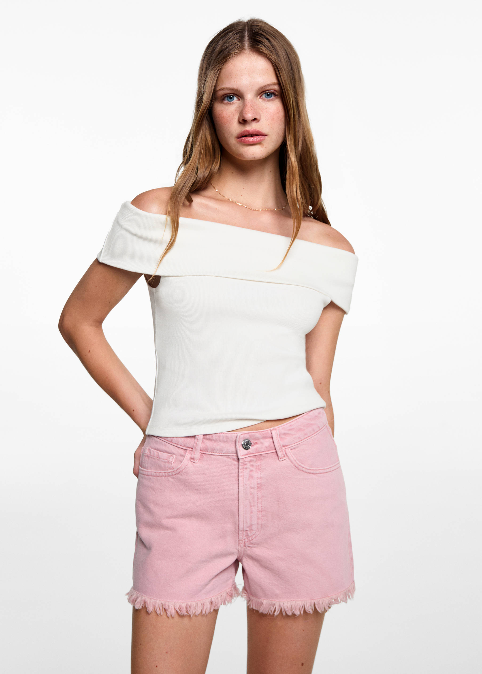 Geripptes schulterfreies Top - Mittlere Ansicht