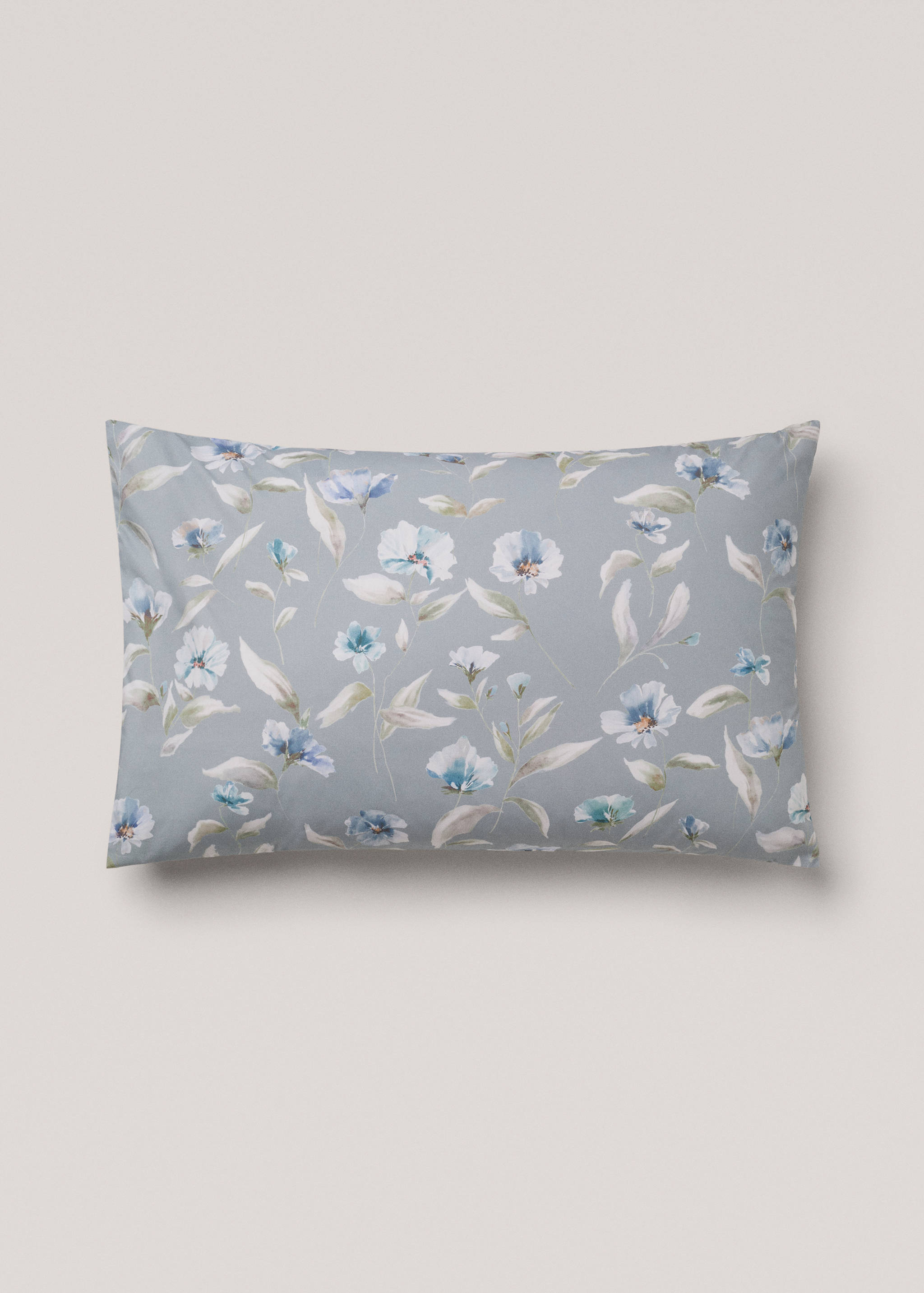 Pillowcase with floral design 50x75cm - Article without model