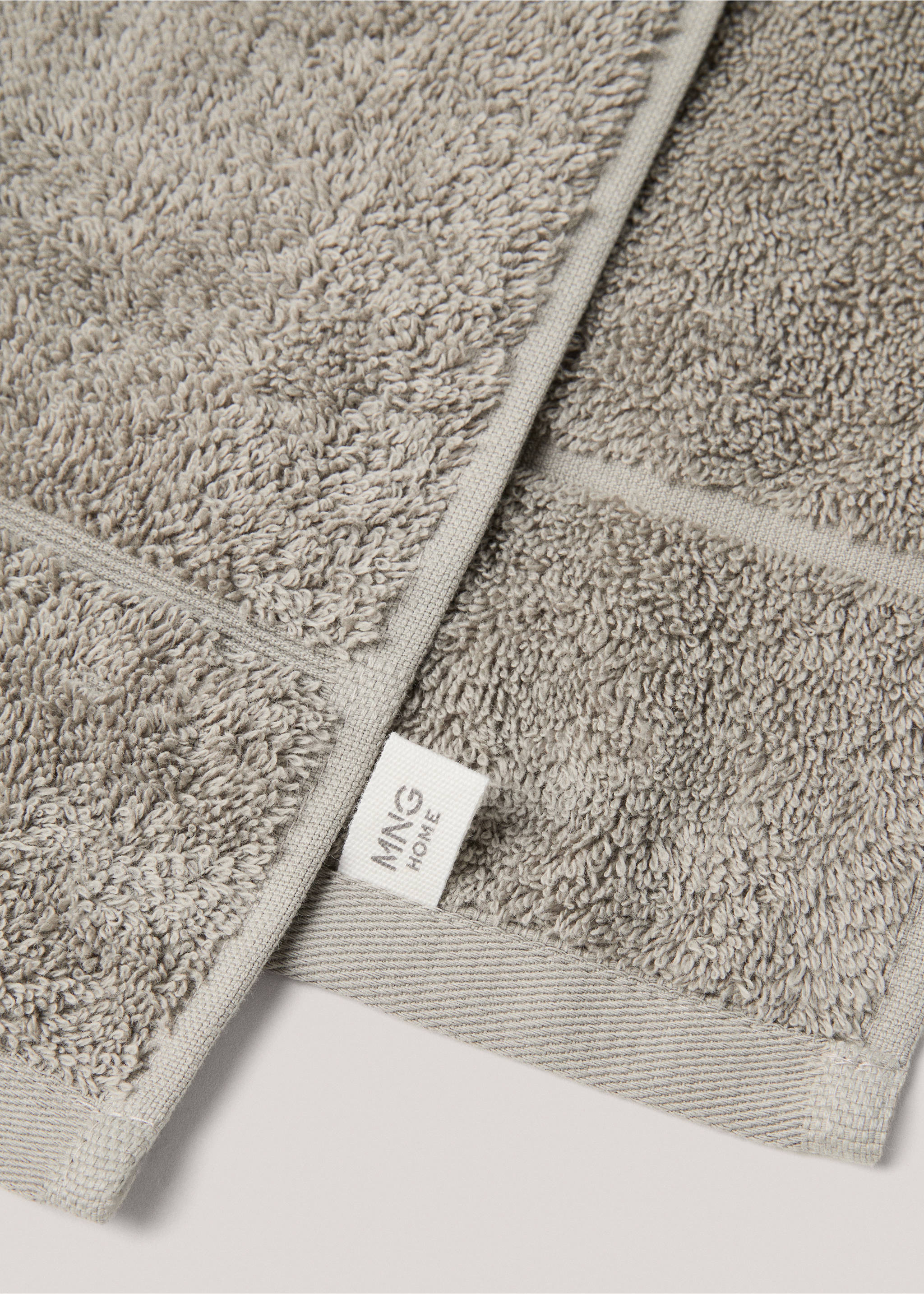 Cotton bath towel 90x150cm - Details of the article 3, Medium Grey. Ref: 77010639-00.