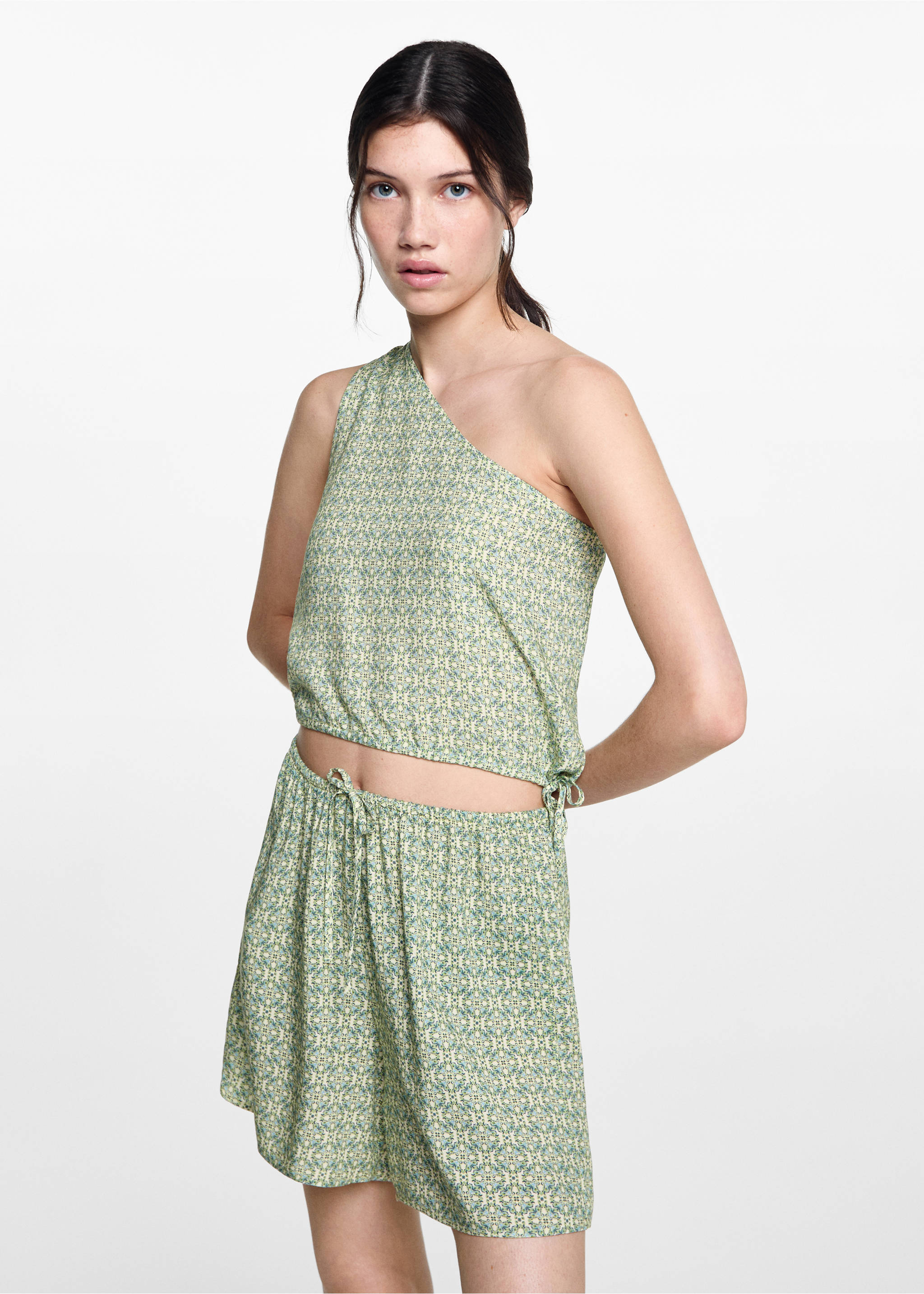 Asymmetrisches Top mit Printmuster - Mittlere Ansicht, Grün. Ref: 77010645-00.