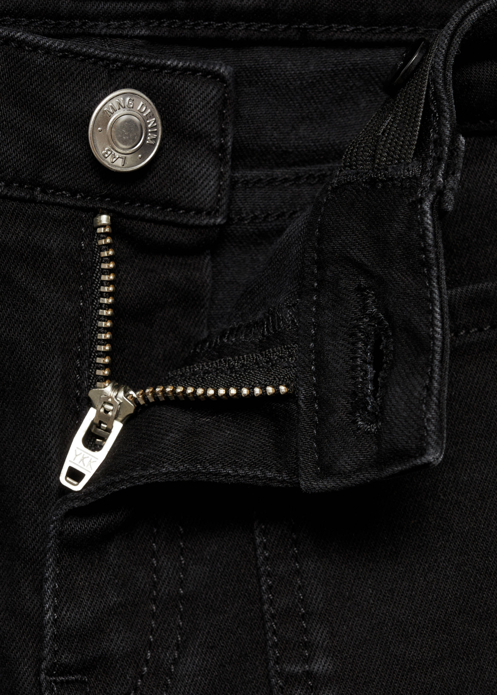 Flared jeans with pocket - Details of the article 8