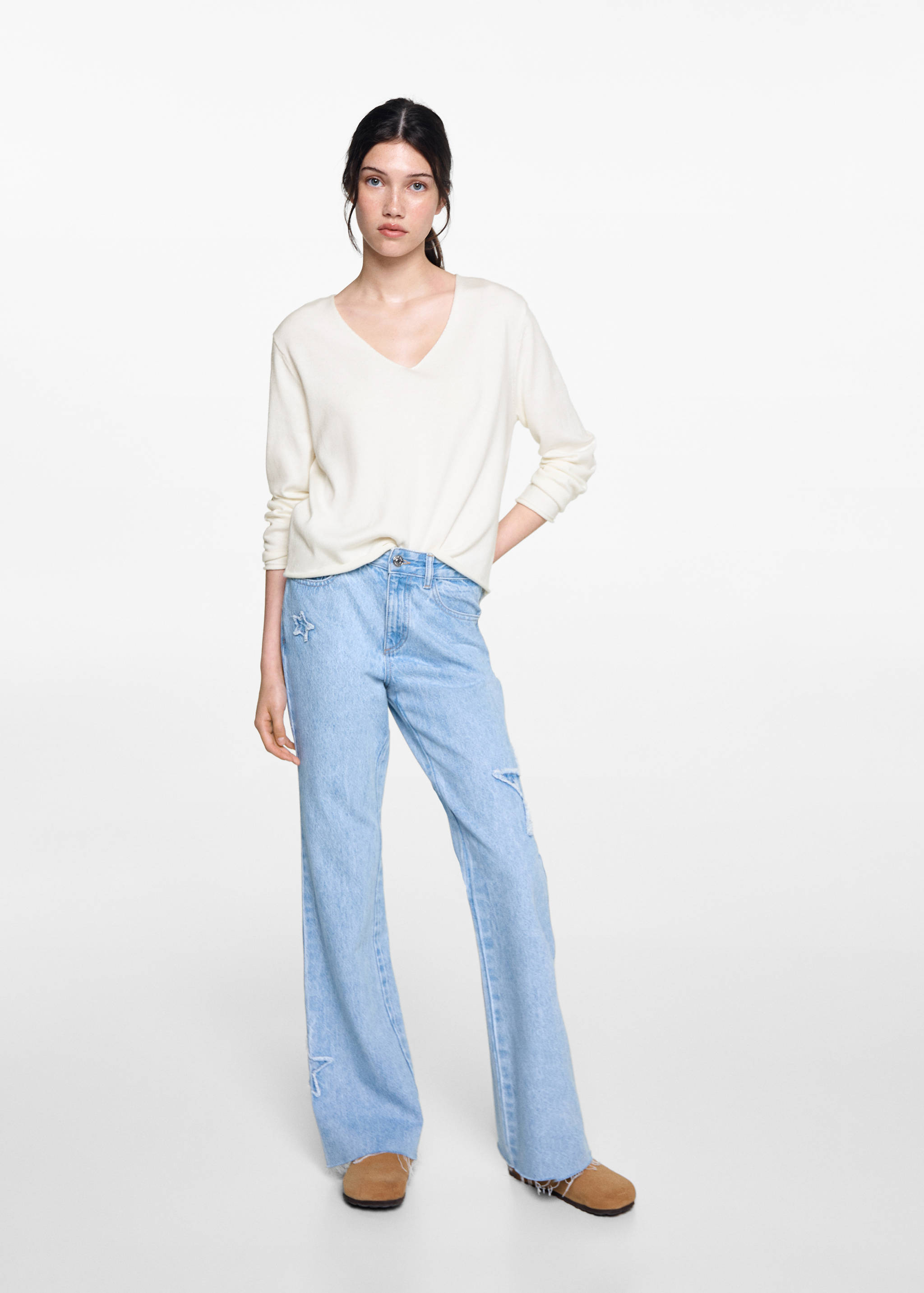 V-neck sweater - General plane