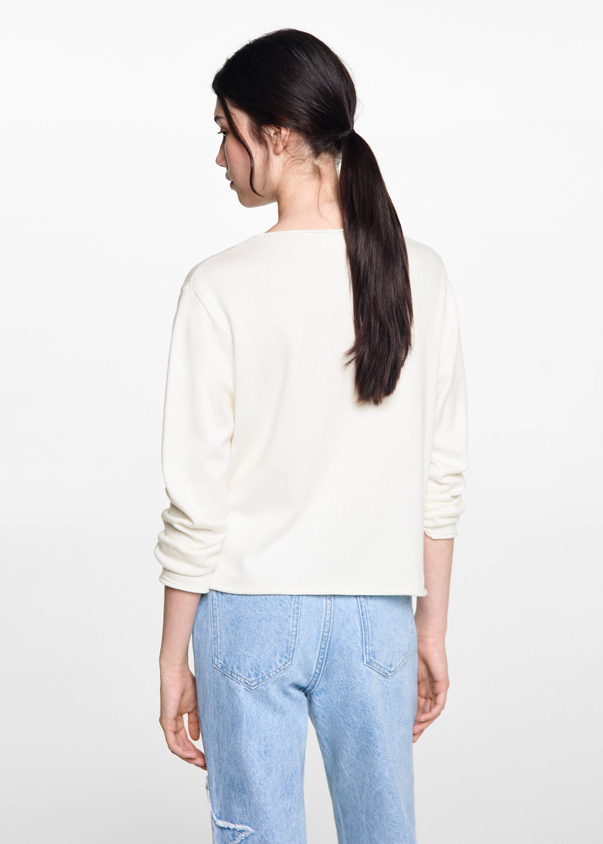 V-neck sweater - Reverse of the article
