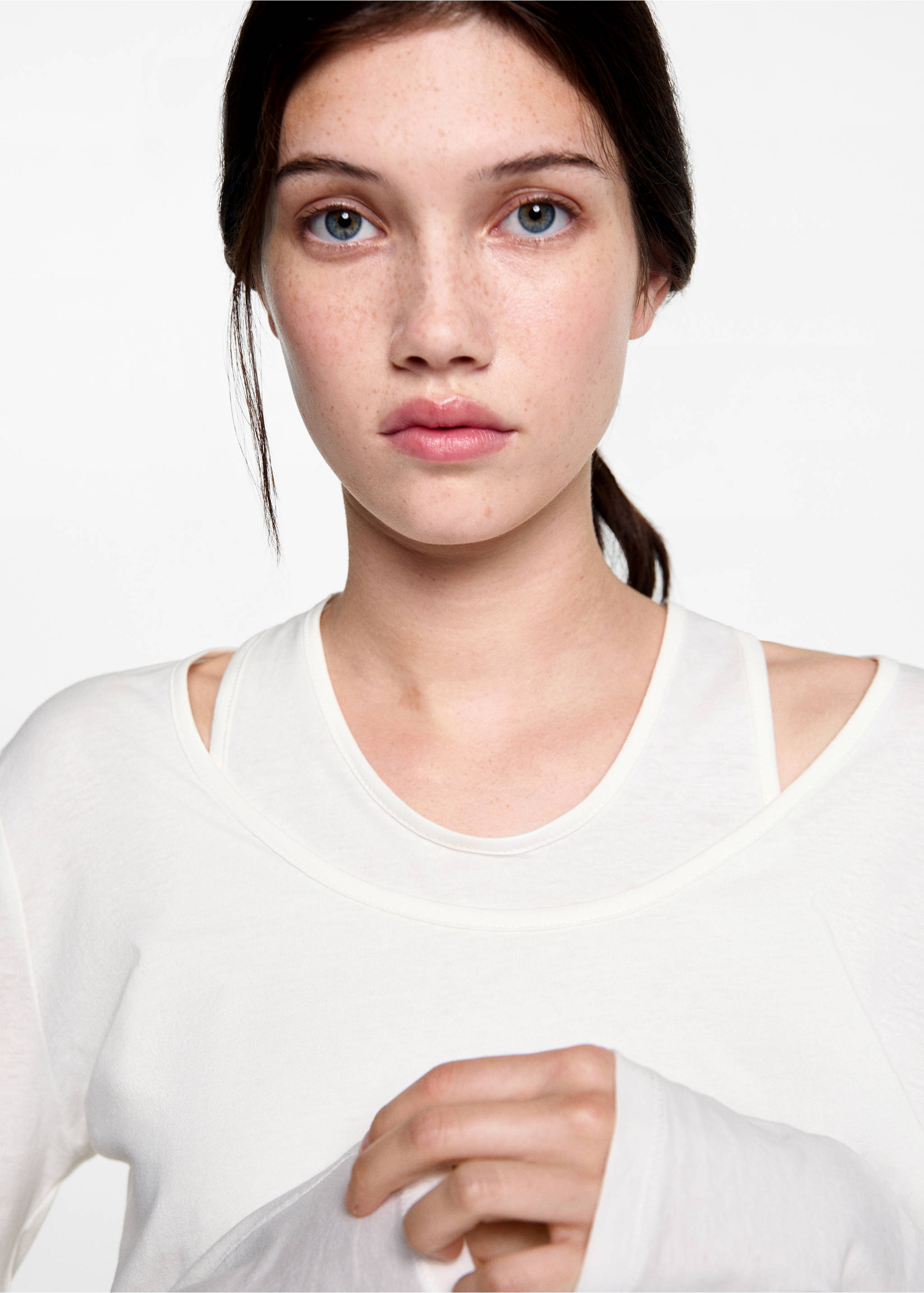 Doppeltes Baumwoll-T-Shirt - Detail des Artikels 1, Cremeweiß. Ref: 77012937-00.