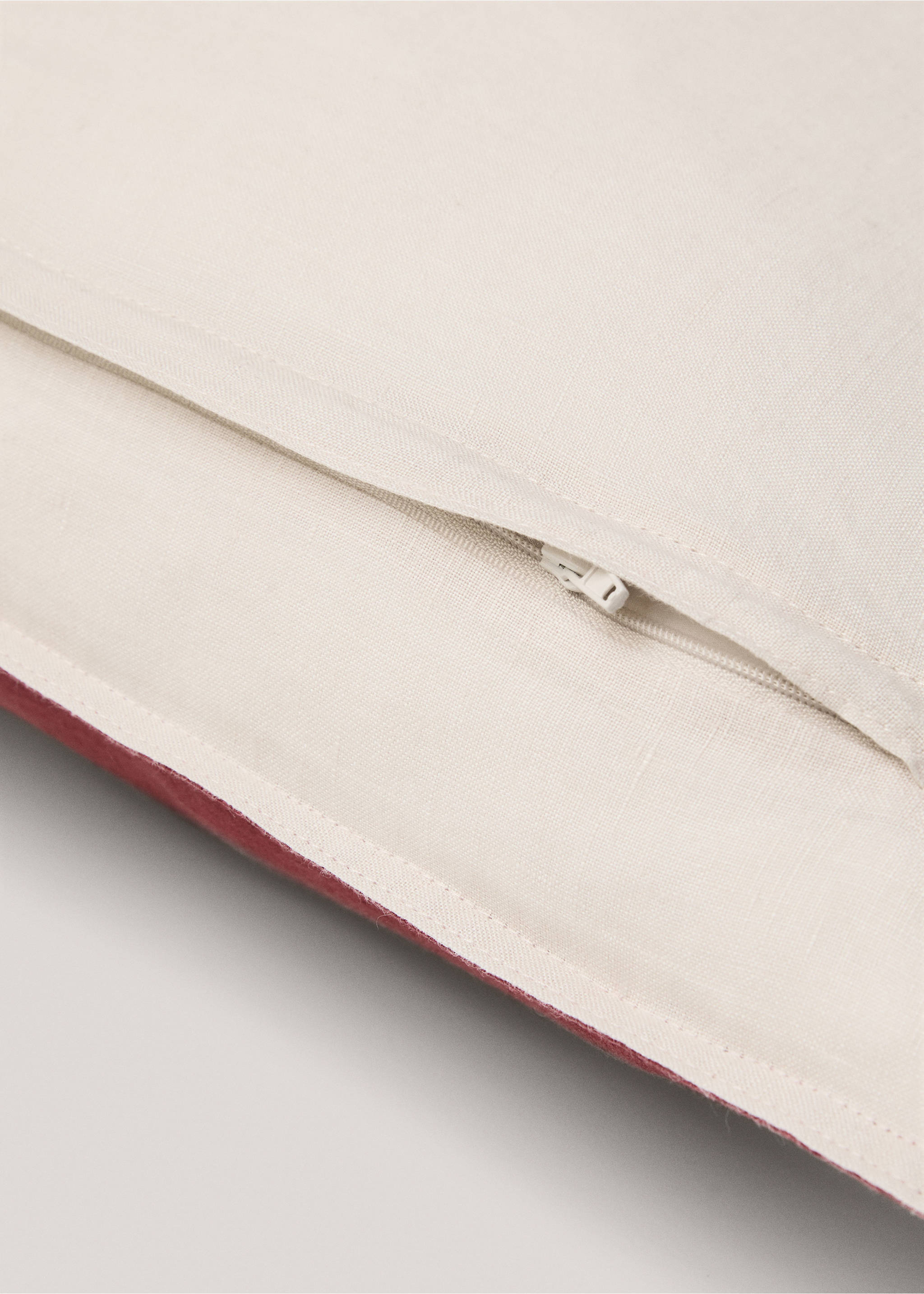 Housse de coussin 100 % lin bicolore 40x60 cm - Détail de l'article 4, Bordeaux. Ref: 77013281-00.