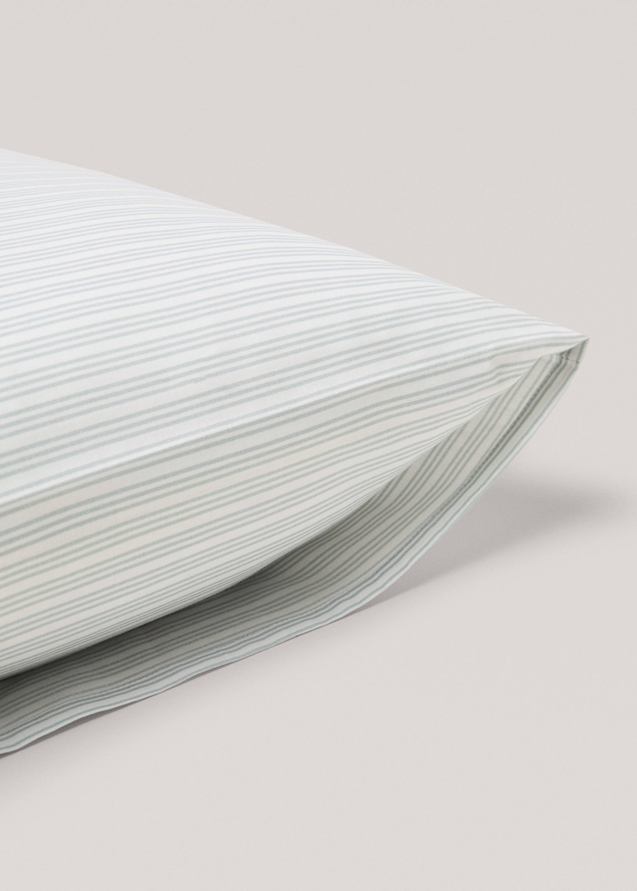 Stripe-print pillow cases 50x75cm - Details of the article 1