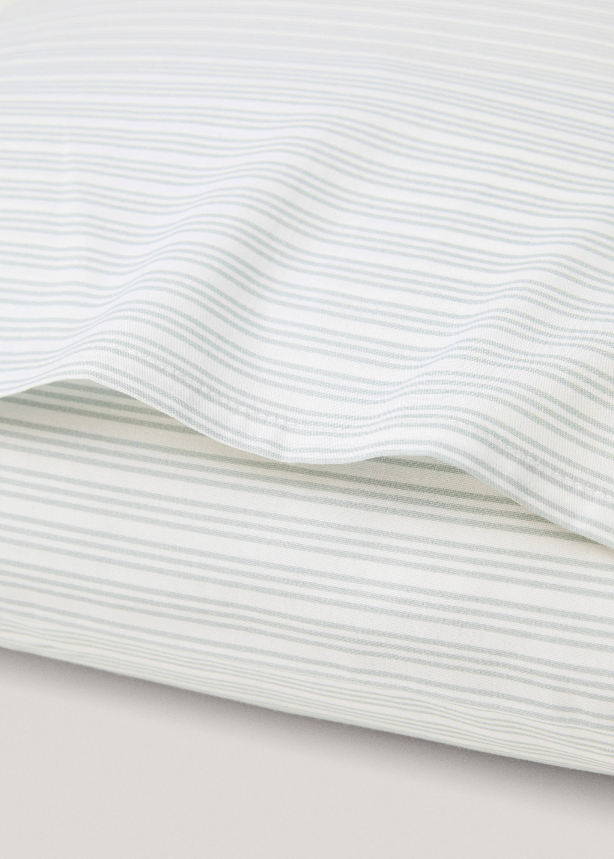 Stripe-print pillow cases 50x75cm - Details of the article 2